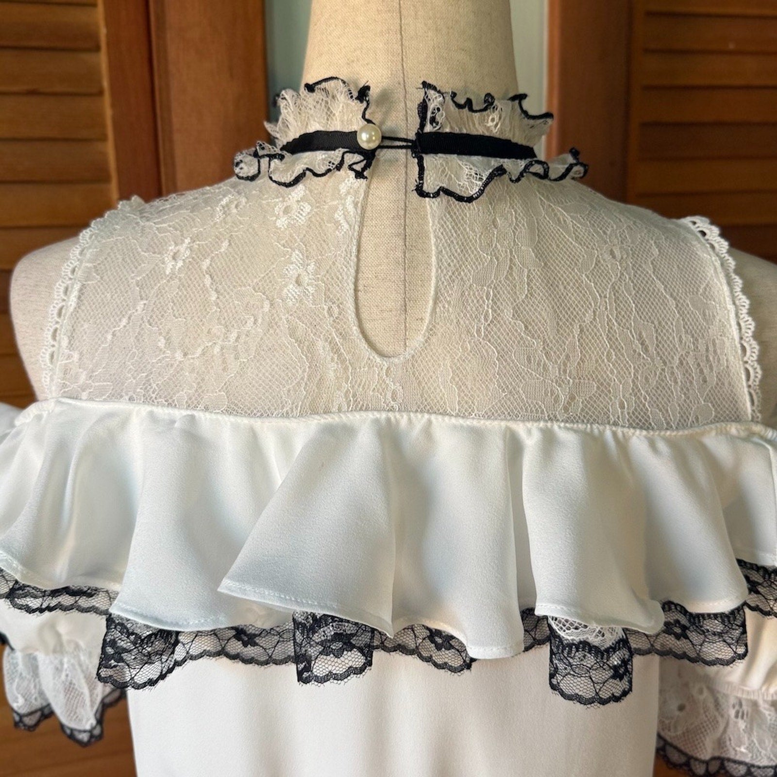 J-fashion Jirai Kei Gyaru Ryousangata Harajuku Bow Heart White Blouse Top