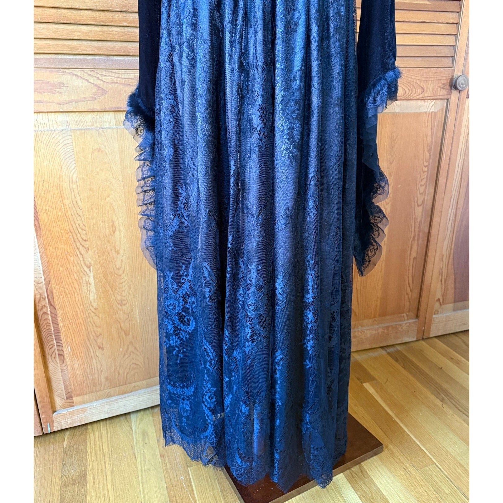 Devil Fashion Gothic Victorian The Beast Inside Black Velvet Lace & Fur Dress