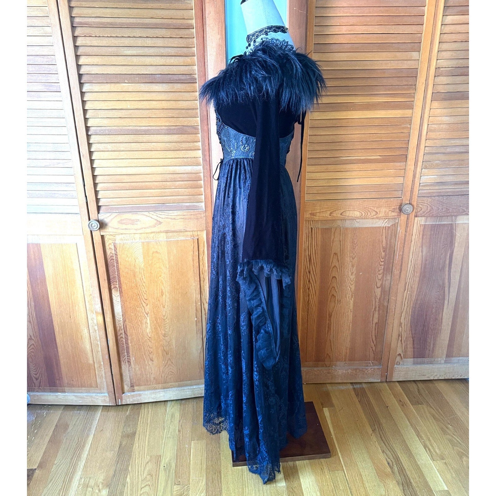 Devil Fashion Gothic Victorian The Beast Inside Black Velvet Lace & Fur Dress