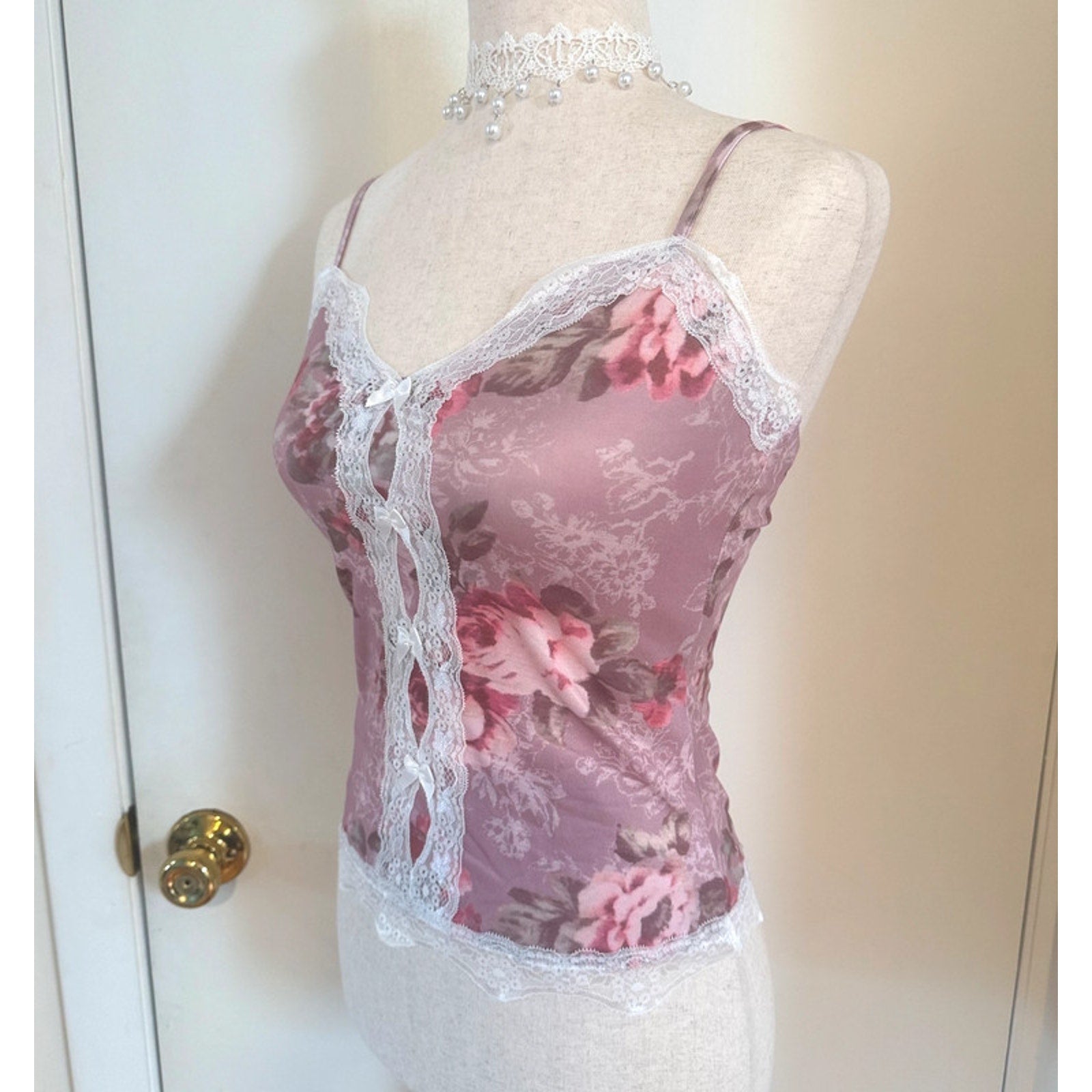 Whimsigoth Pastel Goth Victorian J-fashion Lolita Pink Rose White Lace Cami