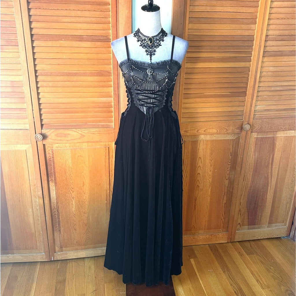 Devil Fashion Gothic Victorian Vampire In the Cover of the Night Black Dress