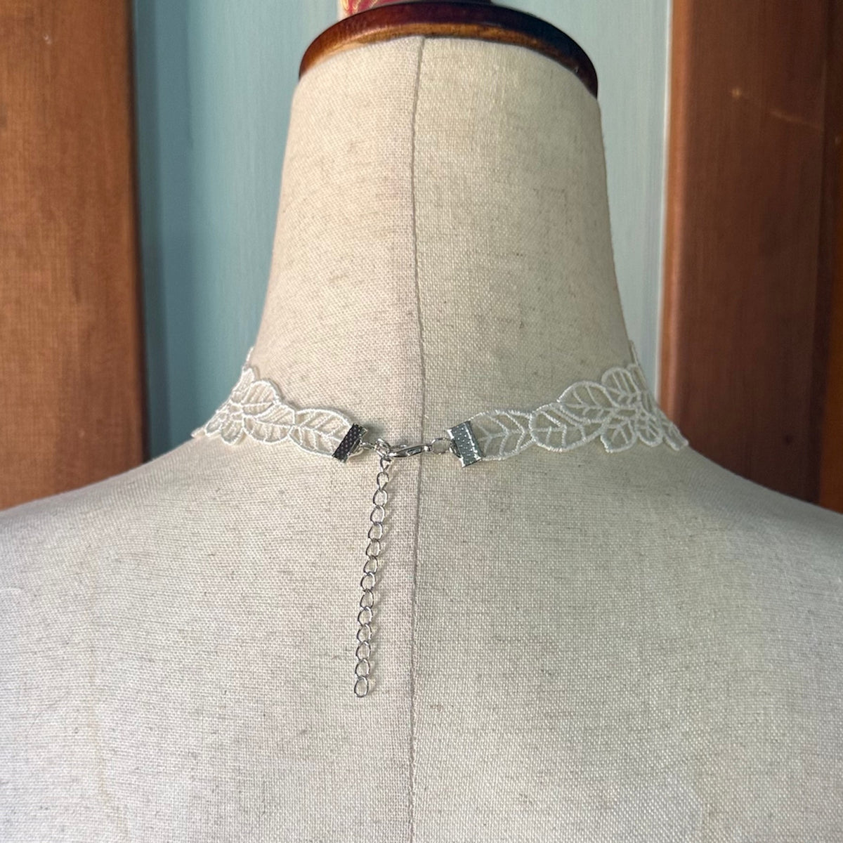 Gothic Victorian Whimsigoth Cottagecore Vkei White Lace Teardrop Choker Necklace