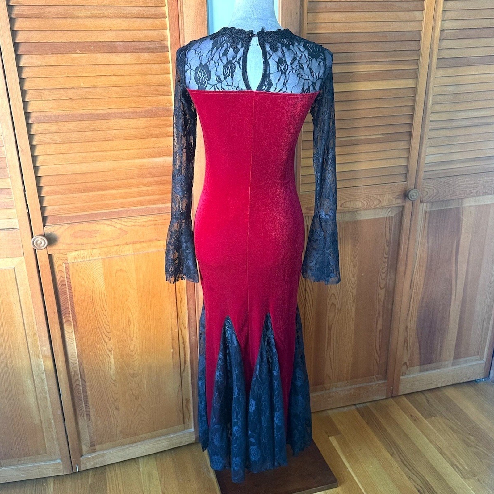 Gothic Victorian Vampire Blood Flowers Red Velvet & Black Lace Gown Dress