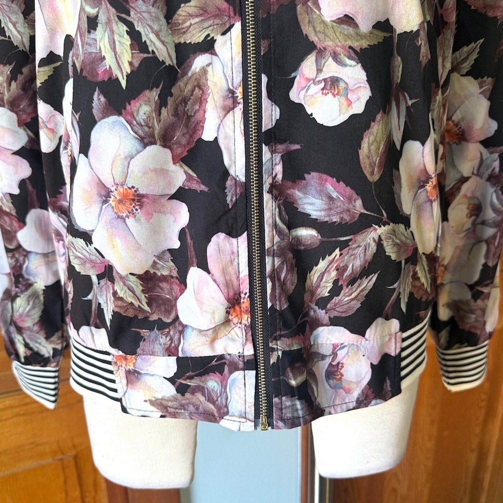 Garden Goth Victorian Romatic Cottagecore Black White Hibiscus Light Jacket M