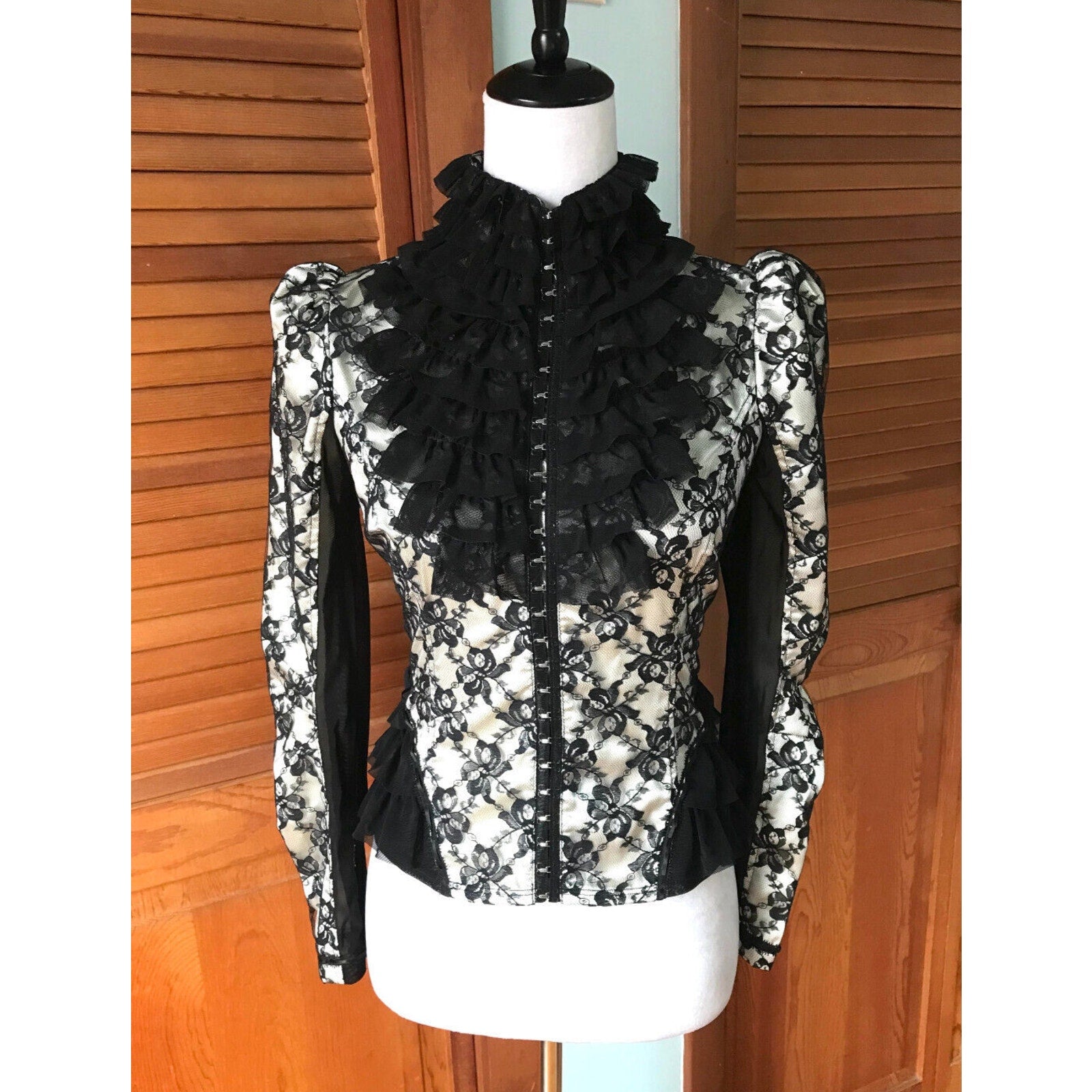 Vintage Lip Service Vaudeville Vamps Gothic Lolita Victorian Ivory Jacket XS