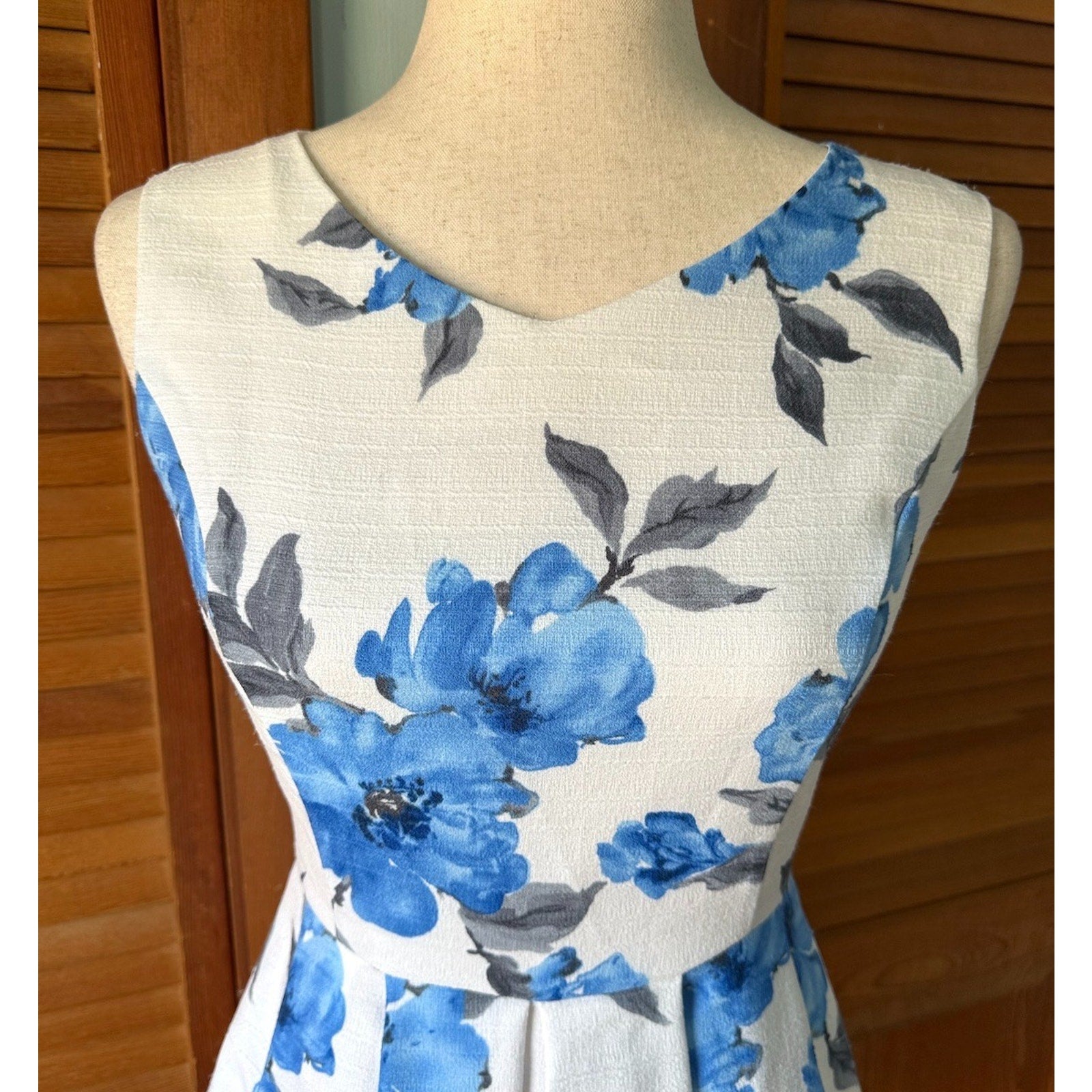 Liz Lisa J-fashion Lolita Jirai Gyaru Dollcore White Blue Blossom Dress S