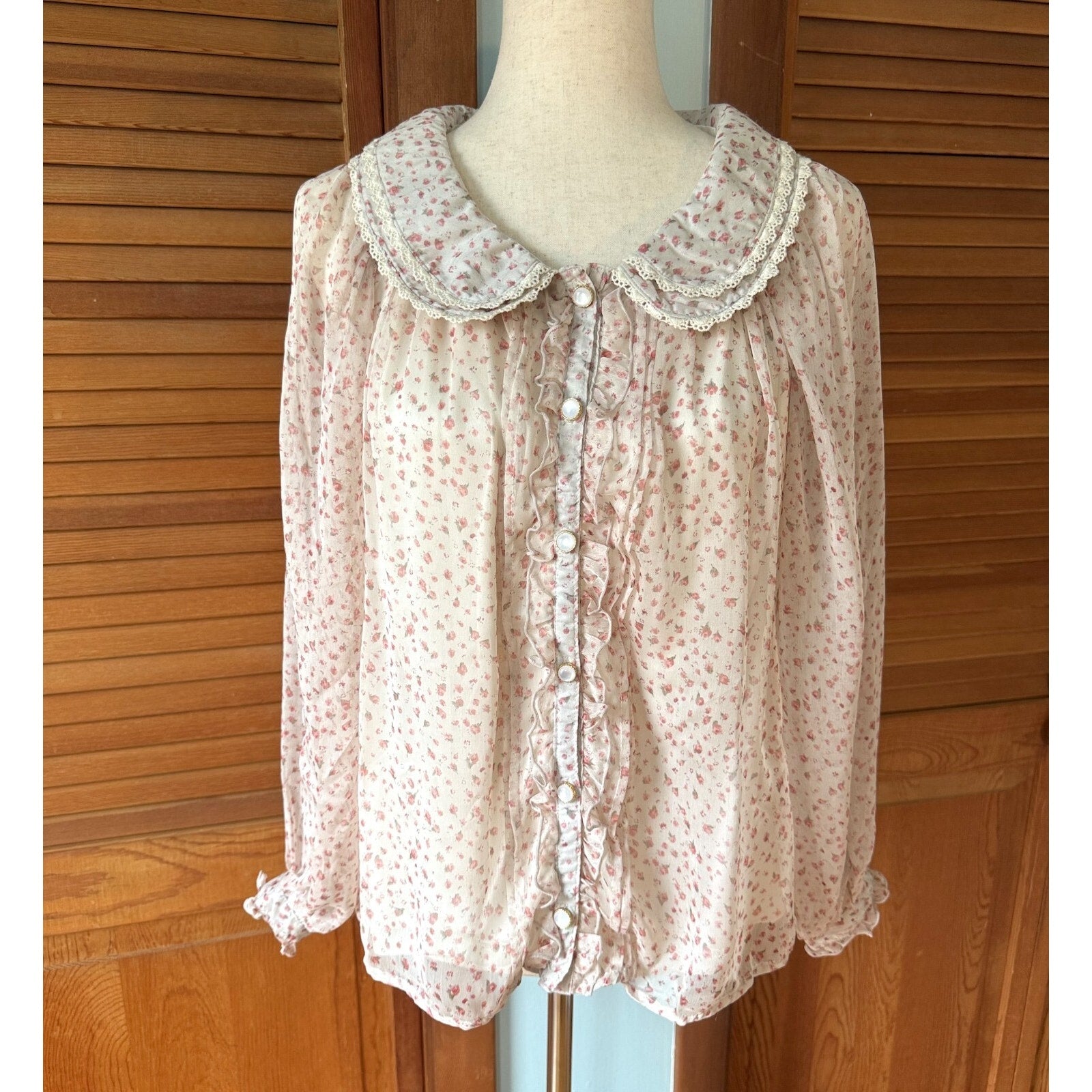 Whimsigoth Victorian J-fashion Lolita Jirai Ivory Pink Rose Wide Collar Shirt M