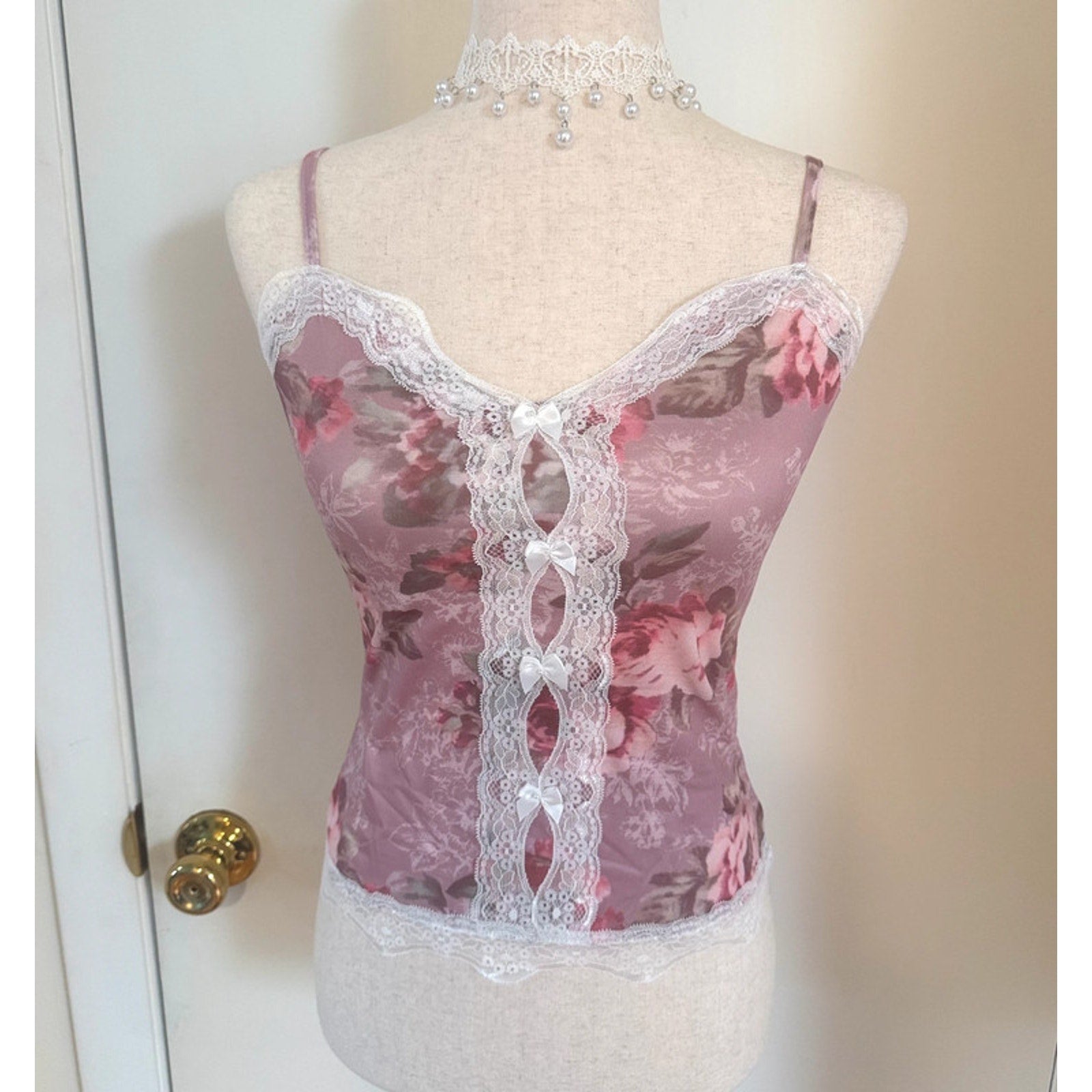 Whimsigoth Pastel Goth Victorian J-fashion Lolita Pink Rose White Lace Cami
