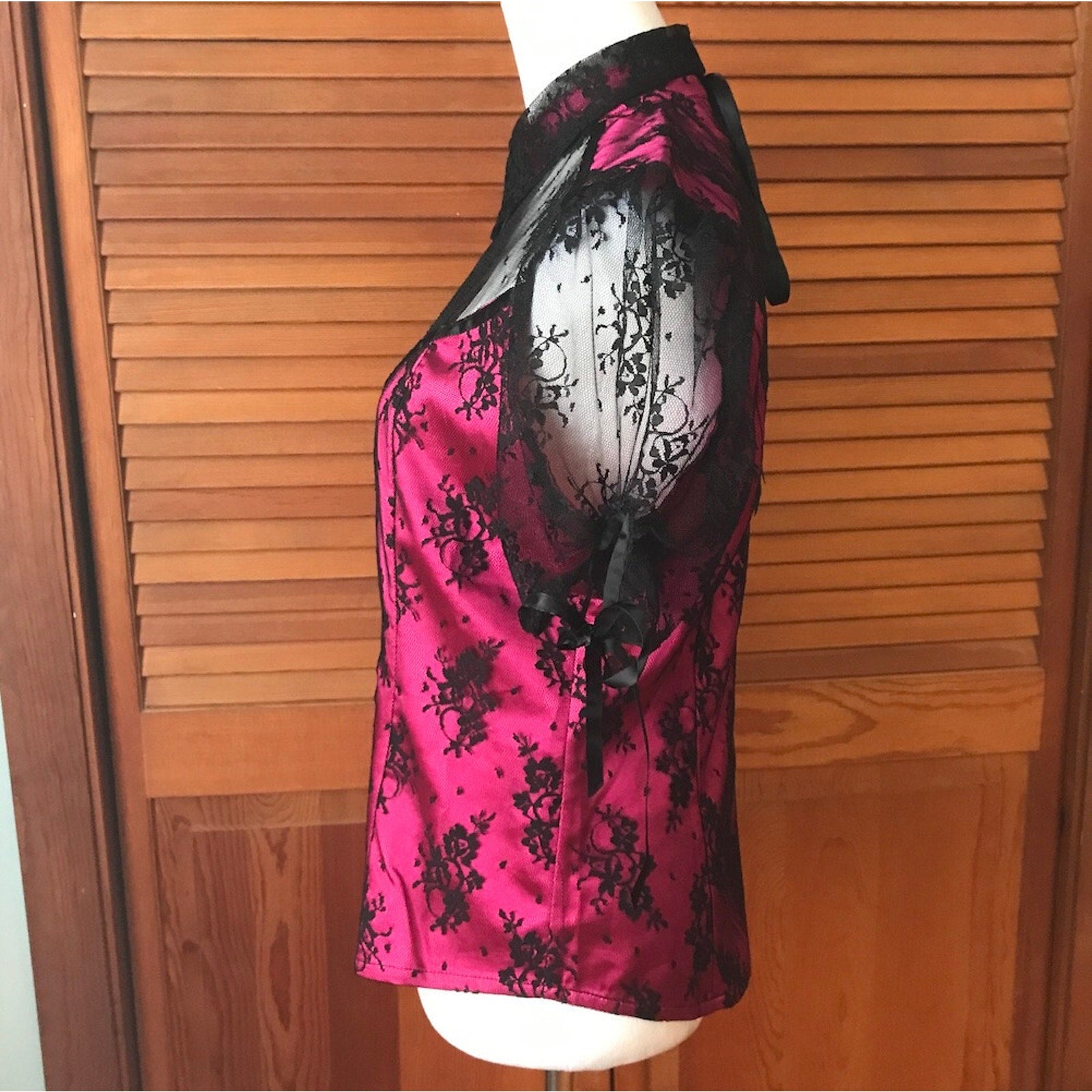 Vintage Lip Service Gothic Victorian Y2K Coquette Fuchsia Black Lace Top XL