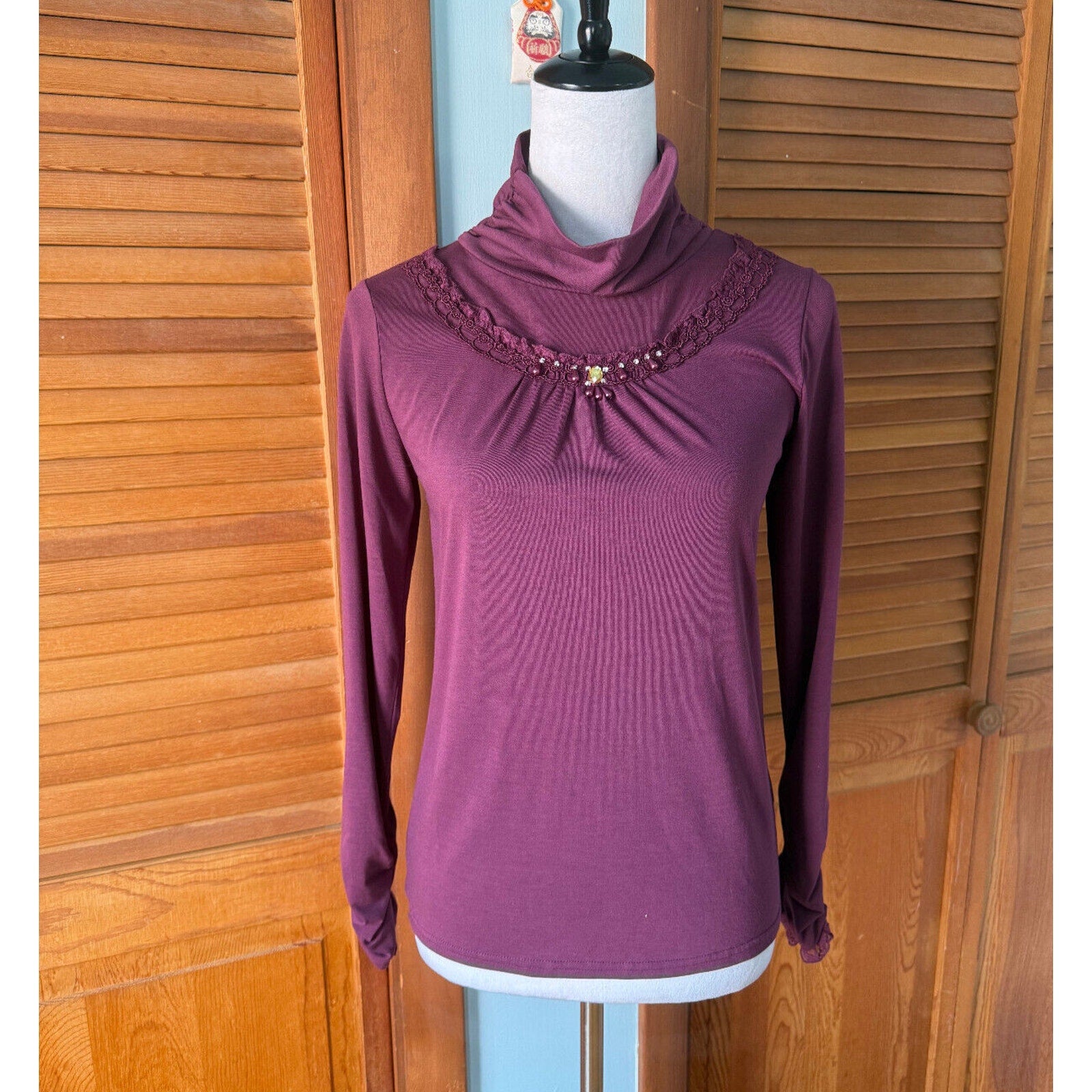 Axes Femme Jfashion Lolita Jirai Gyaru Kawaii Brugundy Rose Trim High Neck Top M