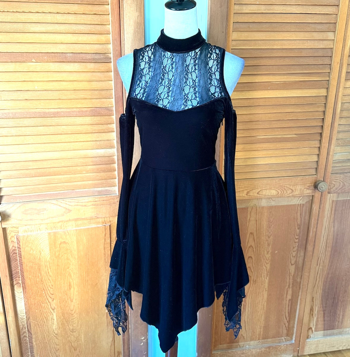 Killstar Goth Black Velvet & Lace Moonstera Pixie Hem Dress S