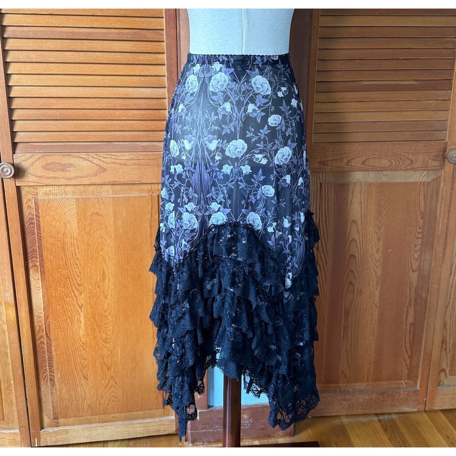 Dolls Kill Goth Victorian Fairy Funerary Roses Black Mesh Pixie Ruffle Skirt XS