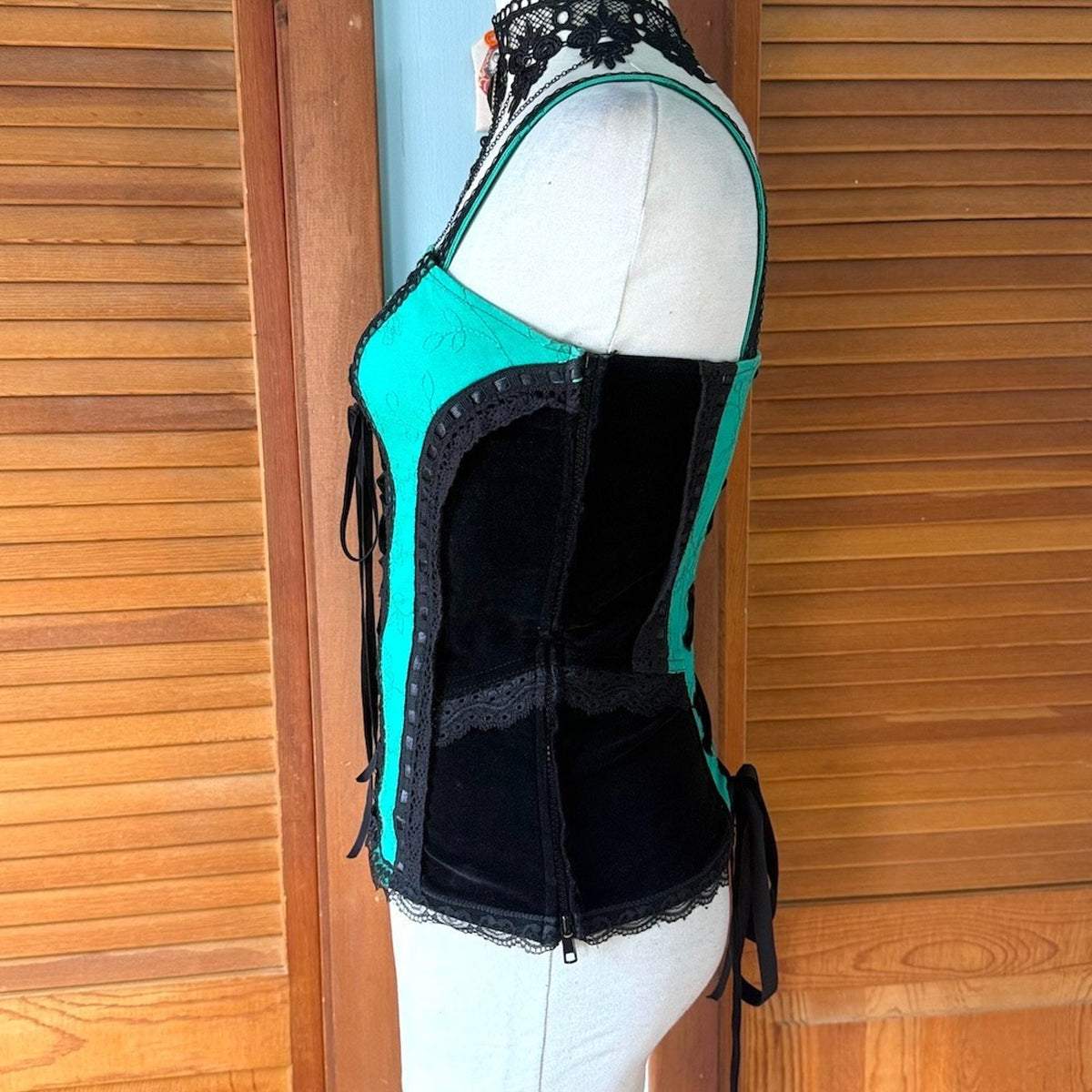 Vintage Tripp NYC Black Velvet Green Jacquard Lace Up Front & Back Corset Top L