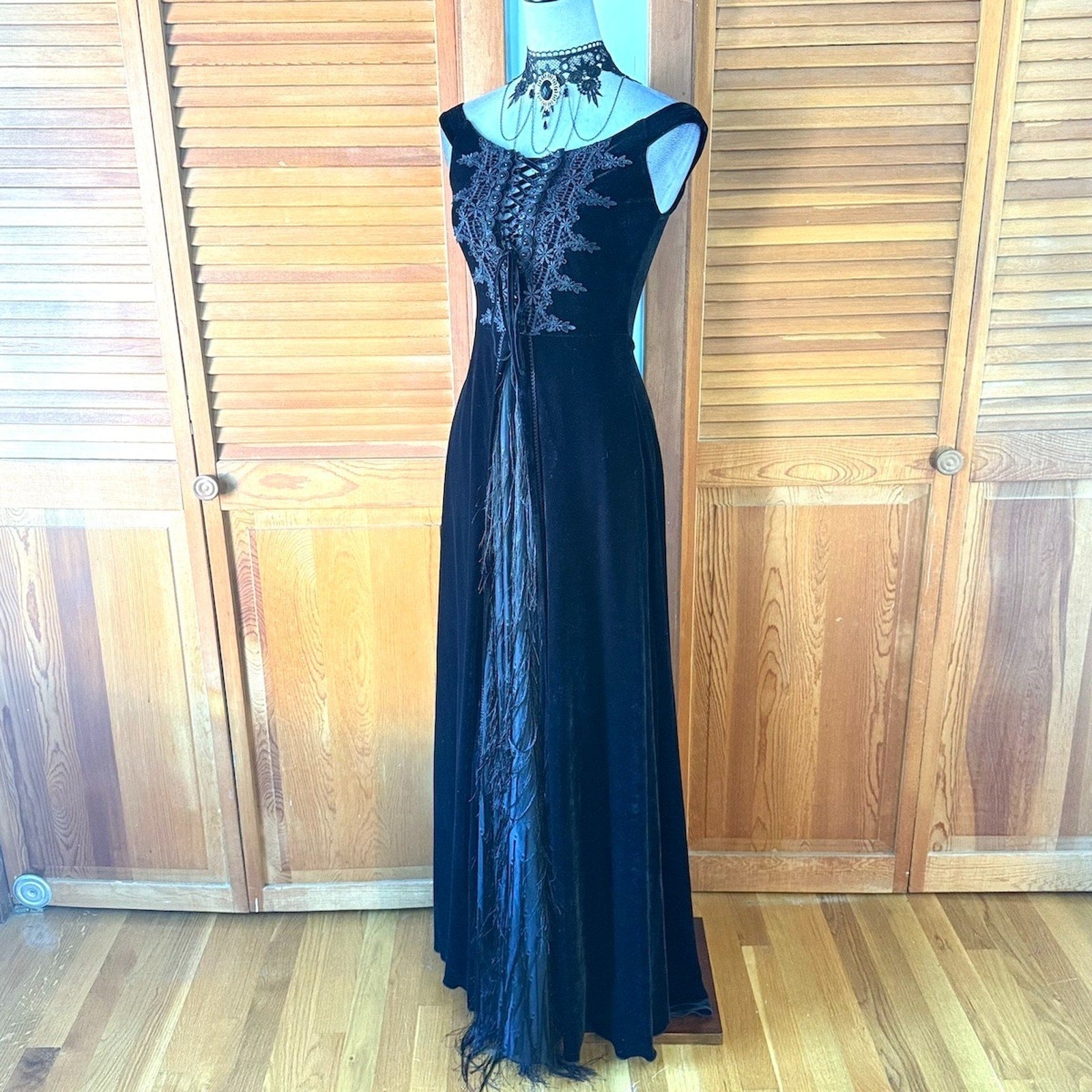 Devil Fashion Gothic Victorian Vampire Vkei Black Velvet "Ricchi" Dress L-2XL