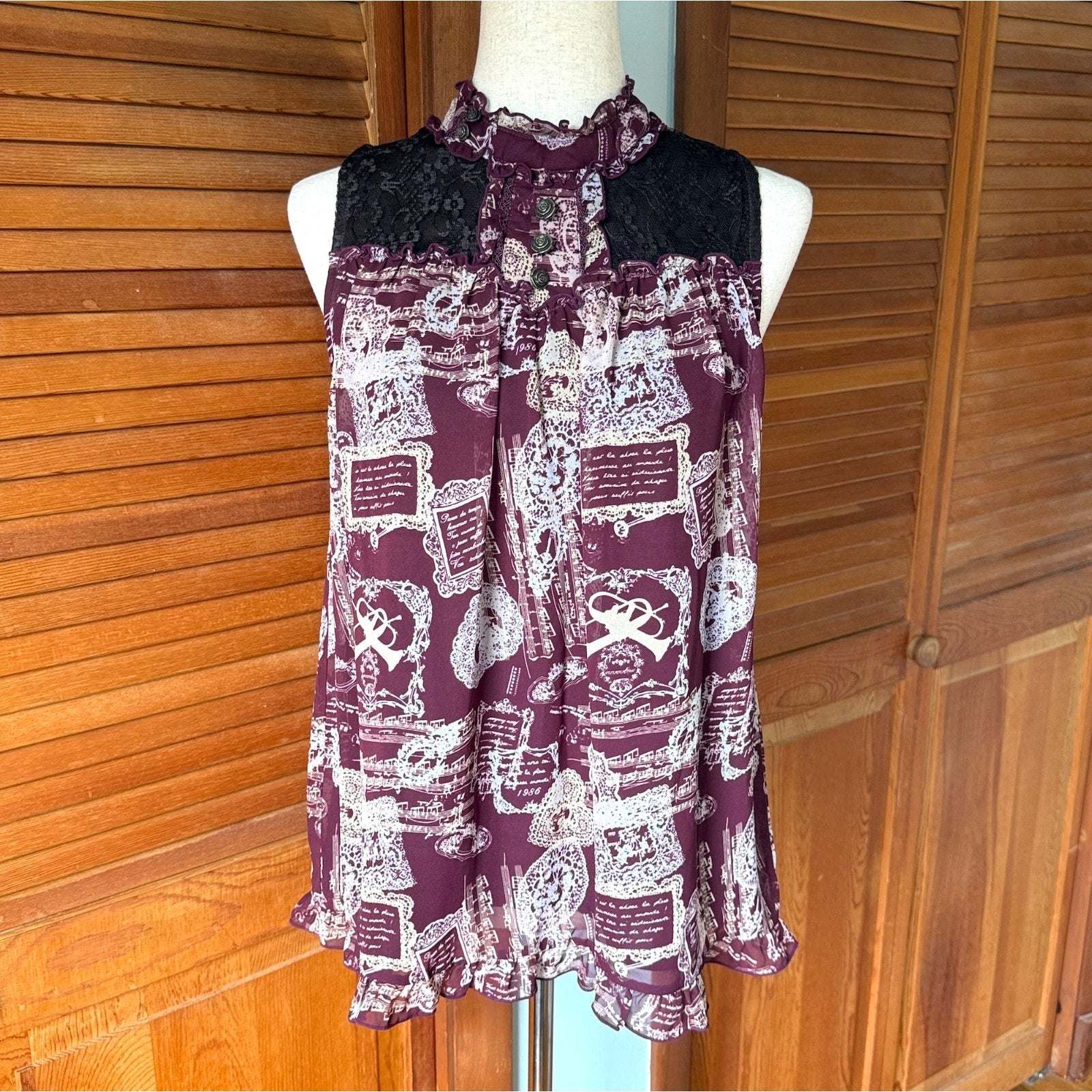 Axes Femme J-fashion Lolita Jirai Gyaru Kawaii Music Brugundy Tunic Top M