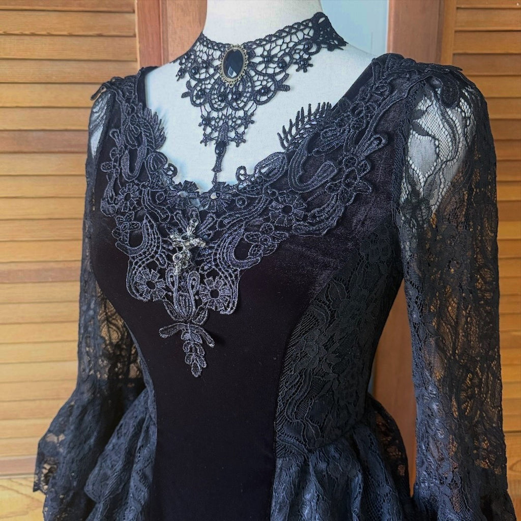 Dark In Love Gothic Victorian Dark Temptations Velvet Lace Bell Sleeve Dress