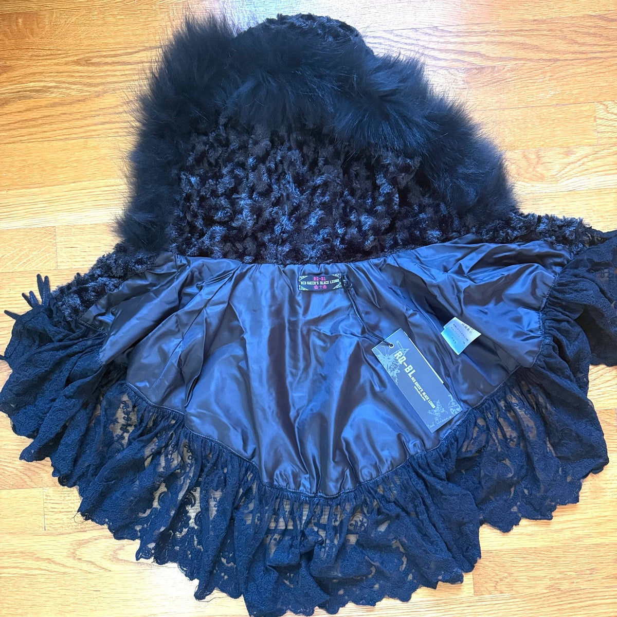 Vintage RQ-BL Gothic Victorian Dark Cottage EGL Vkei Black Faux Fur Hood Cape OS