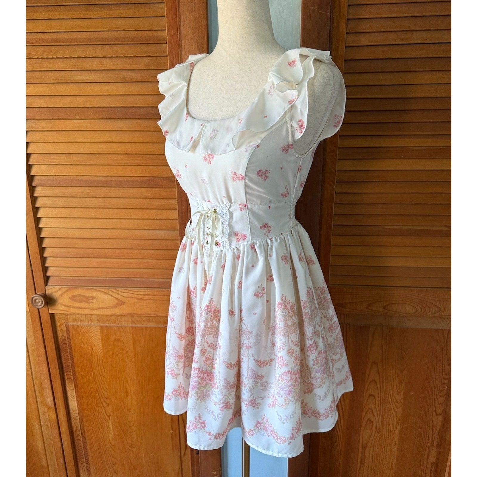 Liz Lisa J-fashion Lolita Jirai Gyaru Dollcore Whimsigoth White Pink Dress XS