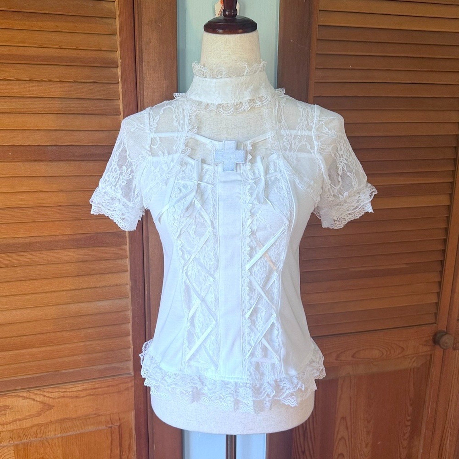 ACDC Rag J-fashion Gyaru Harajuku Dollcore Himekaji White Lace Up Cross Top