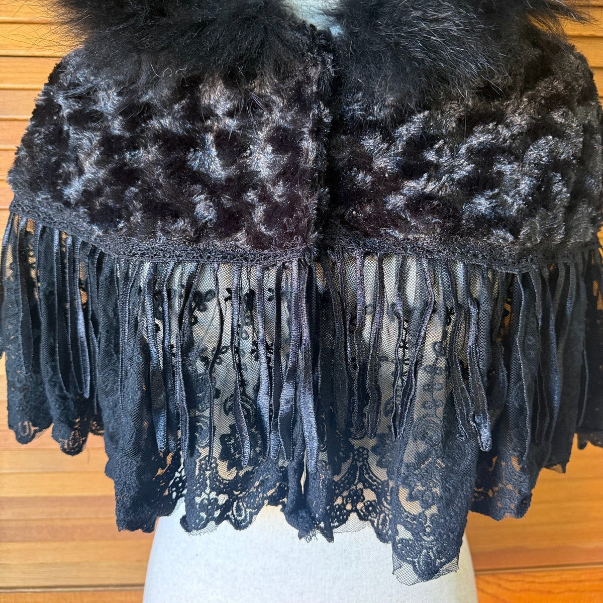 Vintage RQ-BL Gothic Victorian Dark Cottage EGL Vkei Black Faux Fur Hood Cape OS