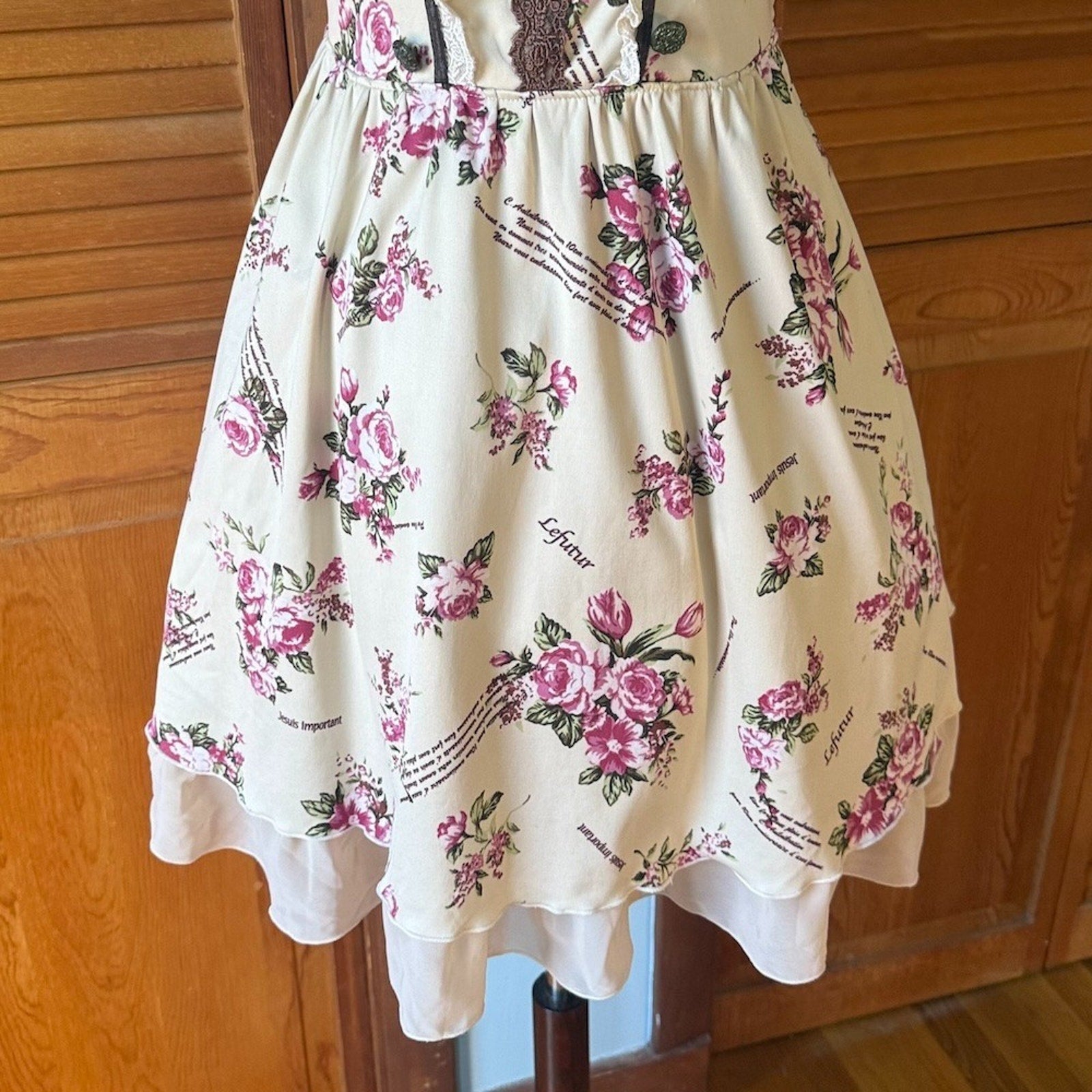 J-fashion Axes Femme Gyaru Himekaji Victorian Dollcore Ivory Rose Dress M-L
