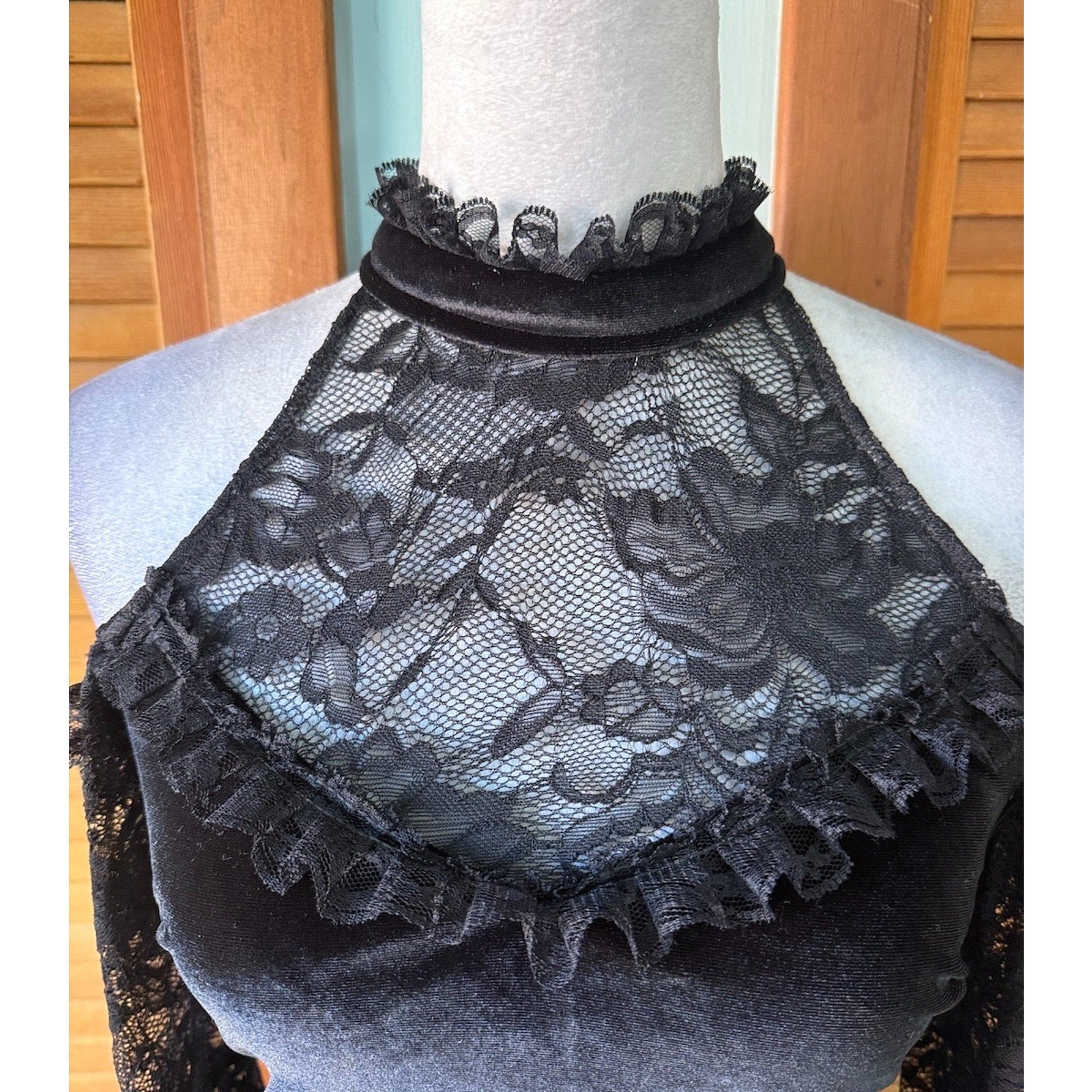 Gothic Victorian Dark Flirtation Velvet & Lace Cold Shoulder Morticia Dress