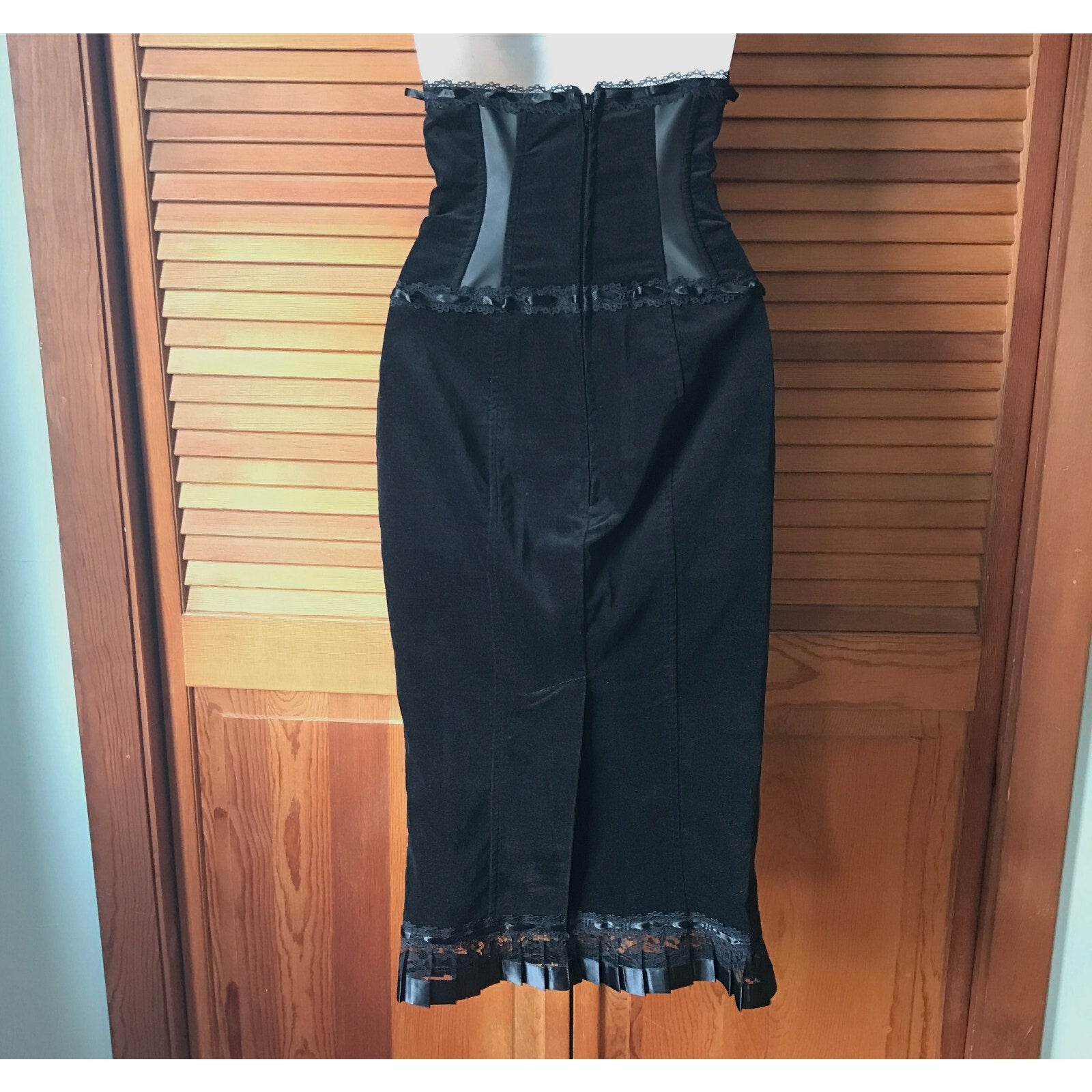 Vintage Lip Service Lost Velvet Empire Gothic Victorian Steampunk Skirt XS