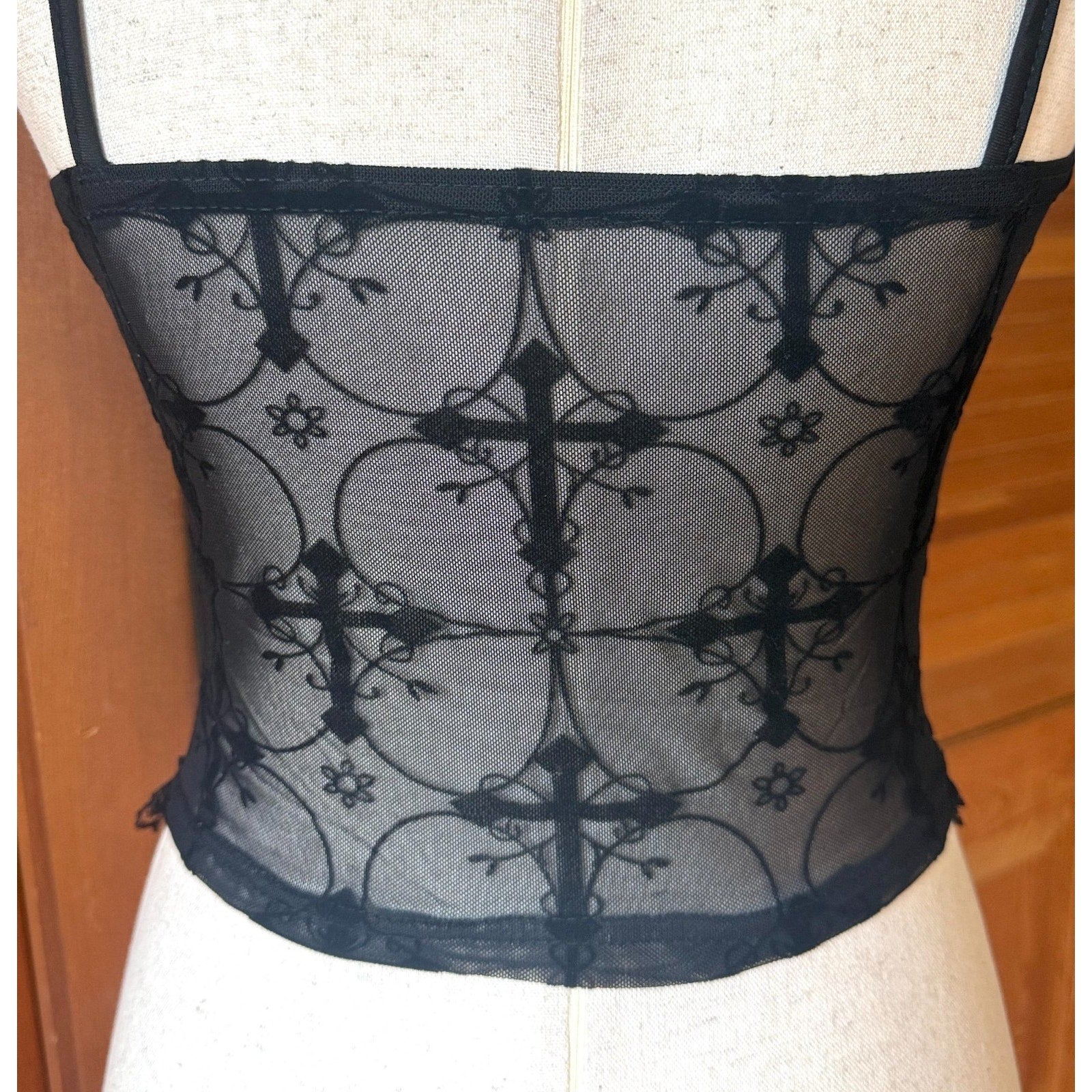 Gothic Lolita Victorian Vampire Vkei EGL Black Lace Cross & Chain Cami Top