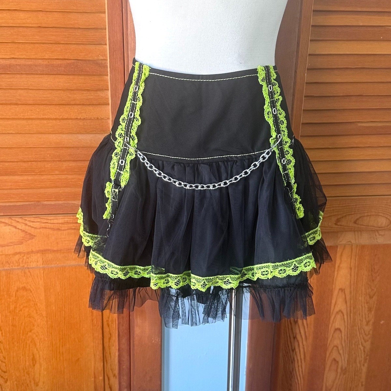 Tripp NYC Gothic Lolita Punk Black Green Lace & Chains Tulle Tutu Mini Skirt XL