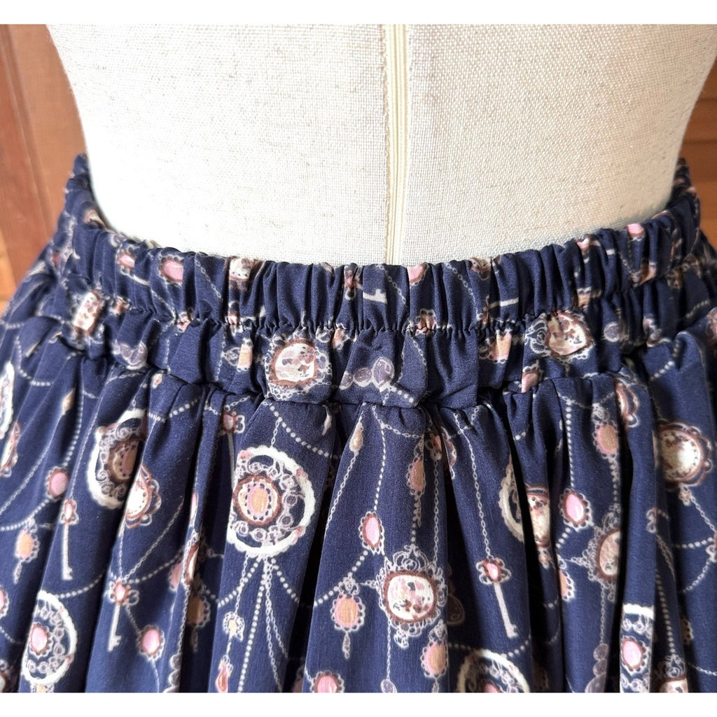 Axes Femme Lolita EGL Victorian Kawaii Dollcore Dark Blue Medallion Skirt M