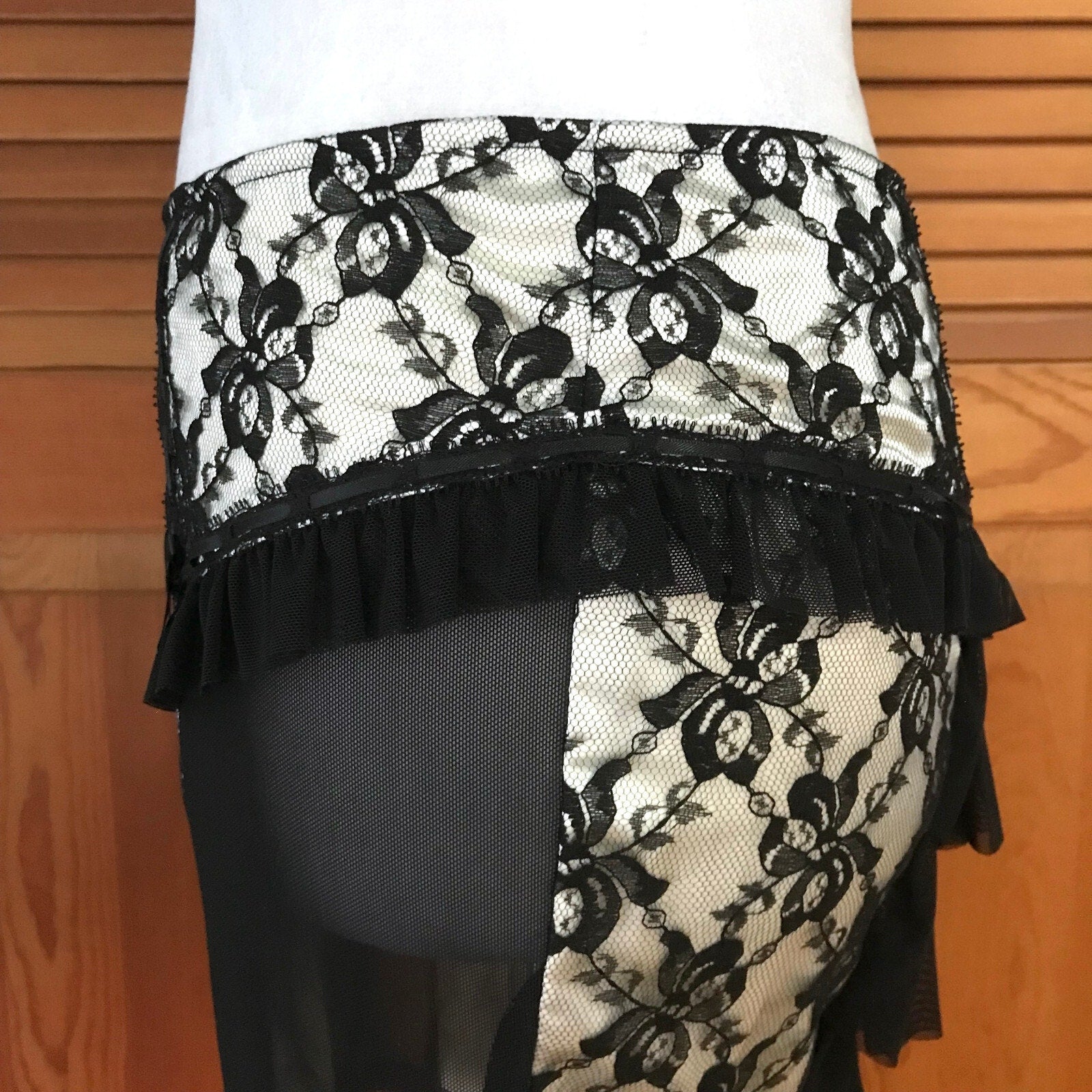 Vintage Lip Service Vaudeville Vamps Gothic Victorian Coquette Ivory Skirt