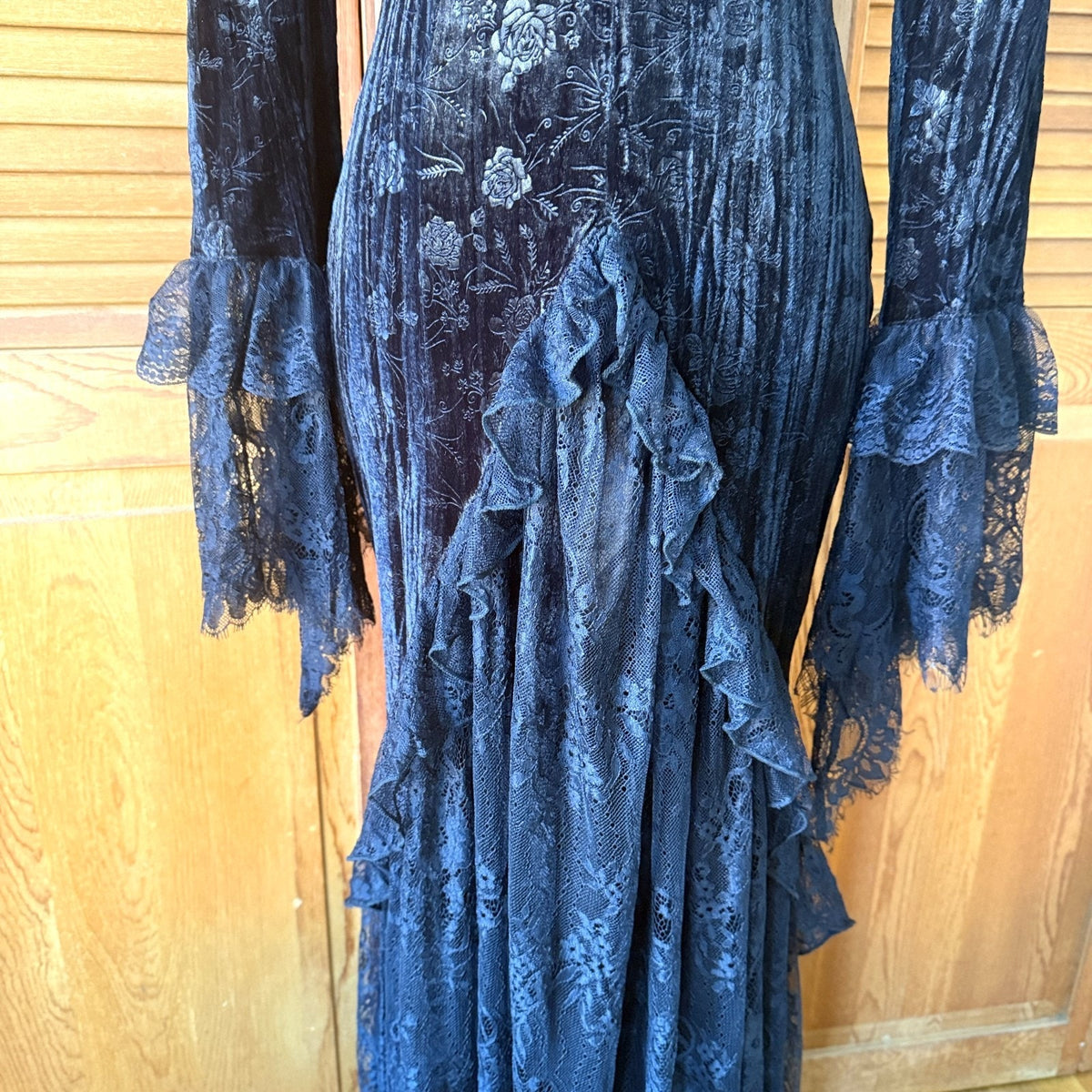 Dark in Love Gothic Victorian Vampire Rose Luxe Black Velvet & Lace Gown
