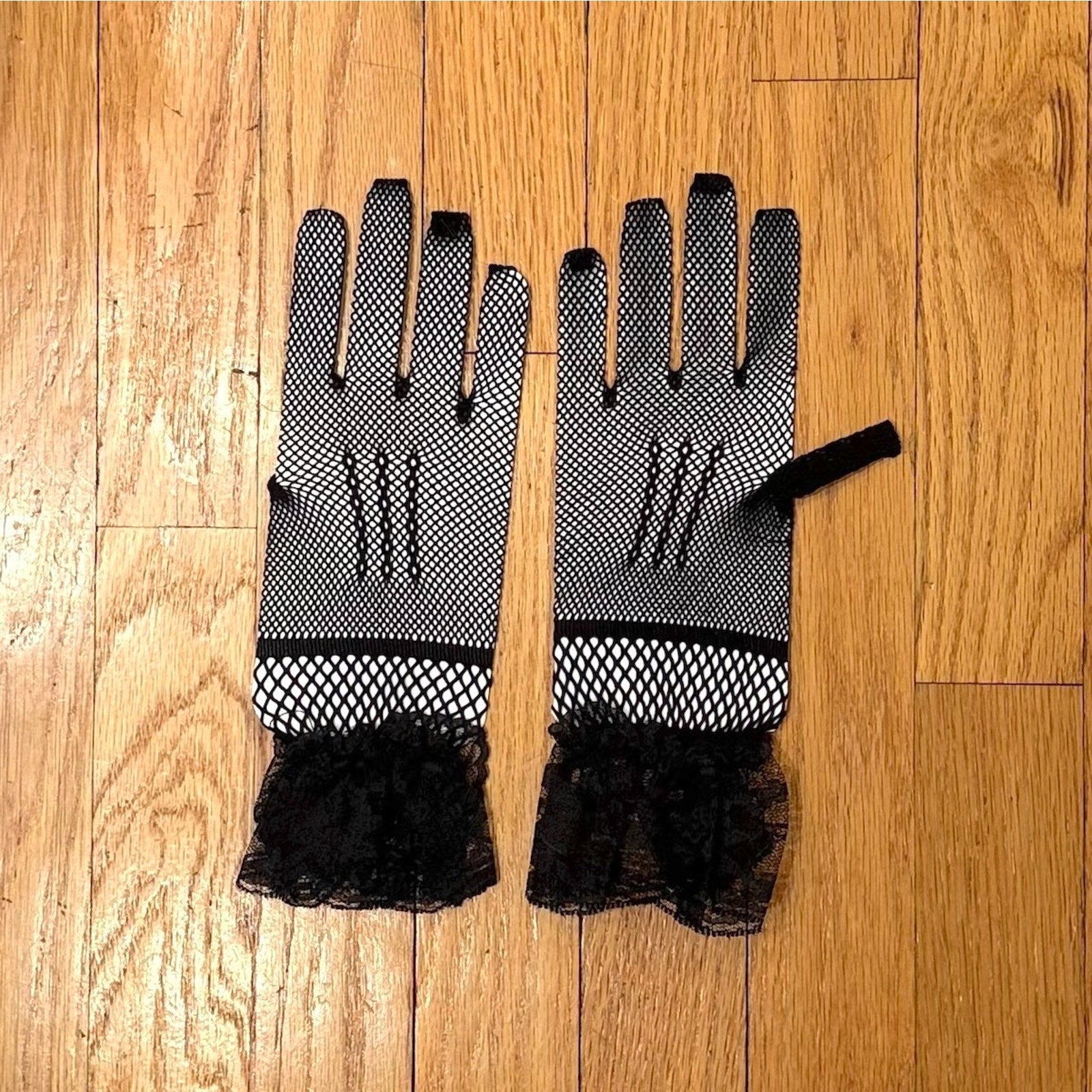 Gothic Victorian Lolita EGL Lolita Vampire Black Fishnet Lace & Bow Gloves