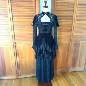 Dark In Love Gothic Victorian Lolita Princess Romantic Black Velvet Dress