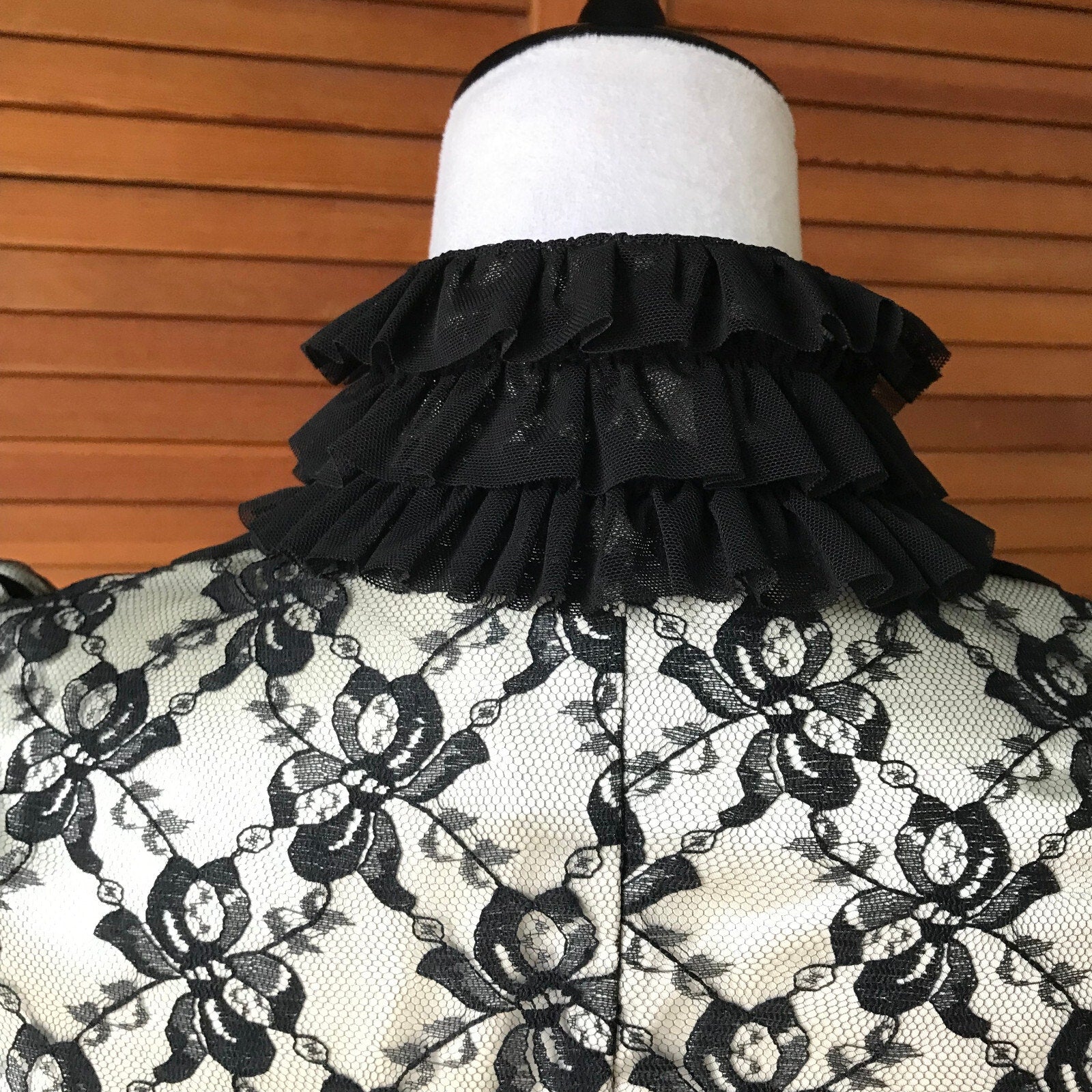 Vintage Lip Service Vaudeville Vamps Gothic Lolita Victorian Ivory Jacket XS
