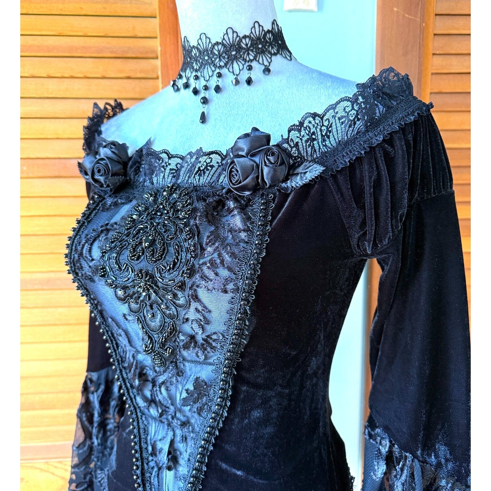 Devil Fashion Gothic Victorian Vampire Black Velvet Beaded Rose & Lace Top