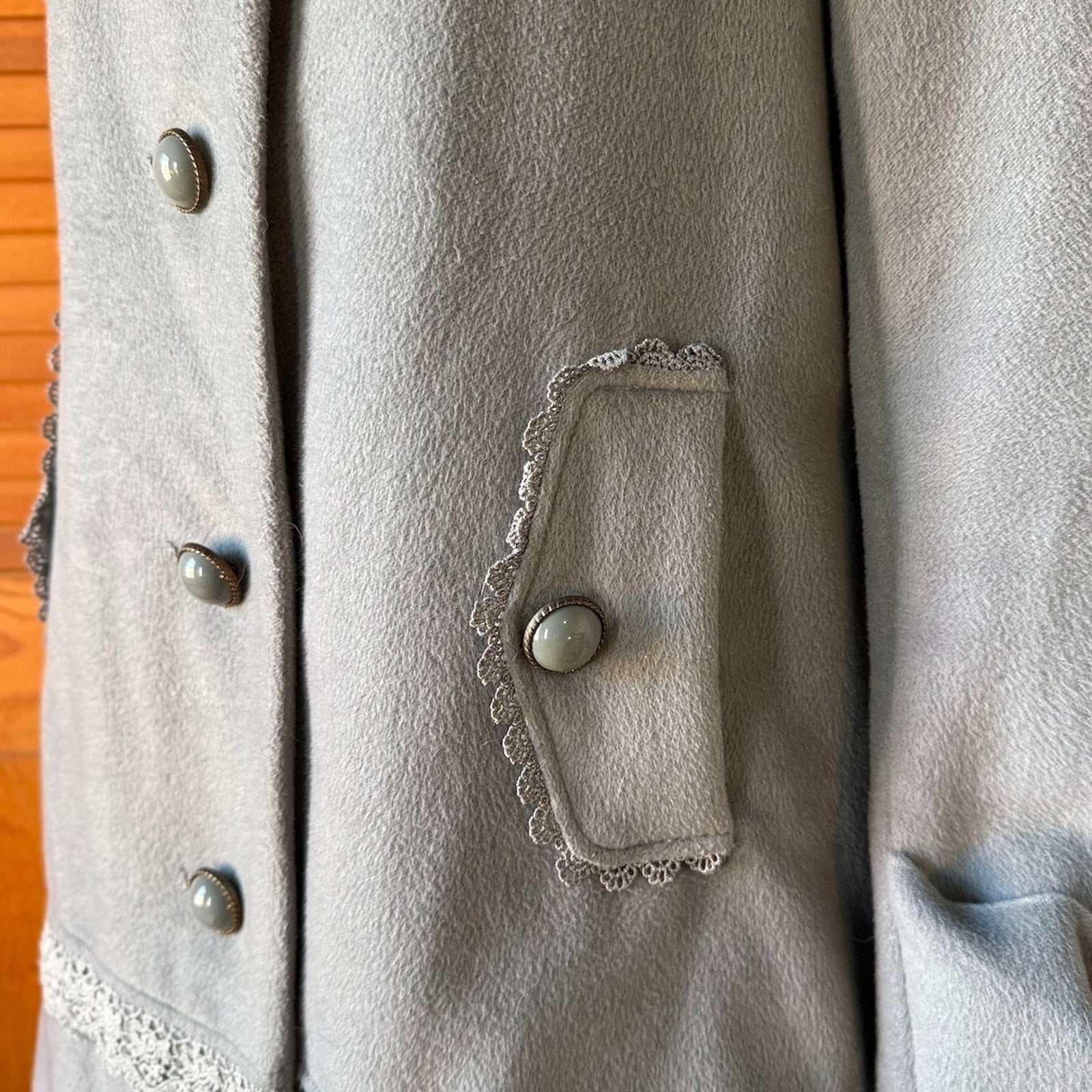 J-Fashion Axes Femme Kawaii Dollcore Gray Sea Foam Faux Fur Collar Jacket M