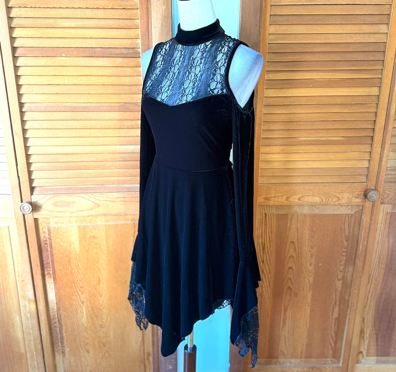 Killstar Goth Black Velvet & Lace Moonstera Pixie Hem Dress S