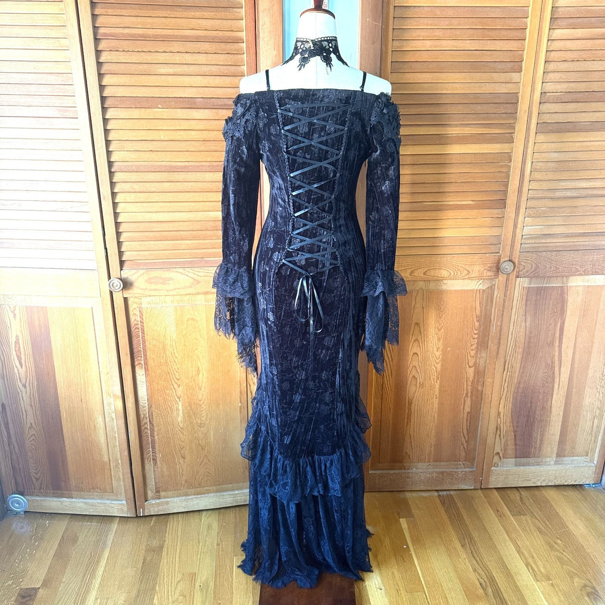 Dark in Love Gothic Victorian Vampire Rose Luxe Black Velvet & Lace Gown