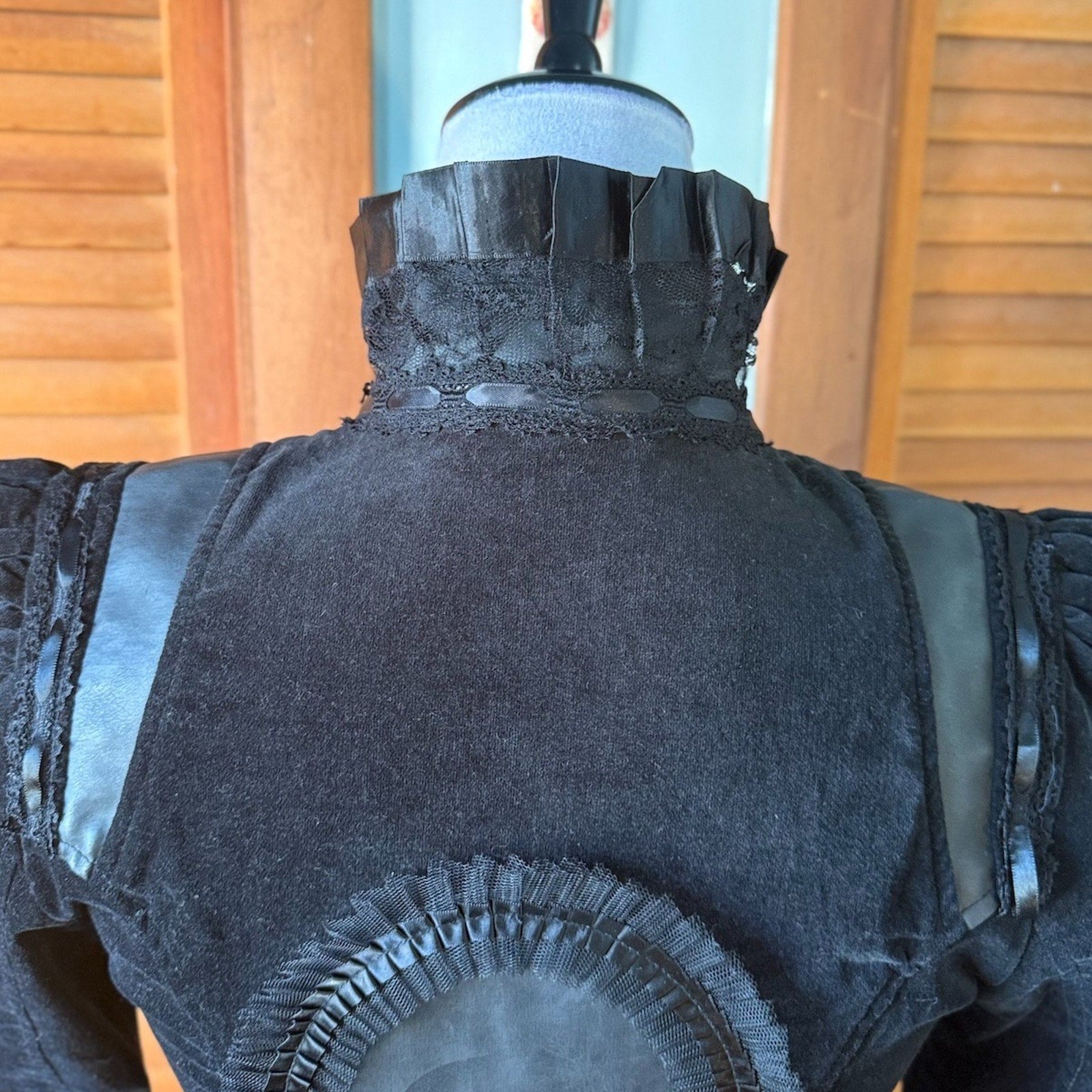 Vintage Lip Service Gothic Victorian Vampire Vkei Lost Velvet Empire Jacket S