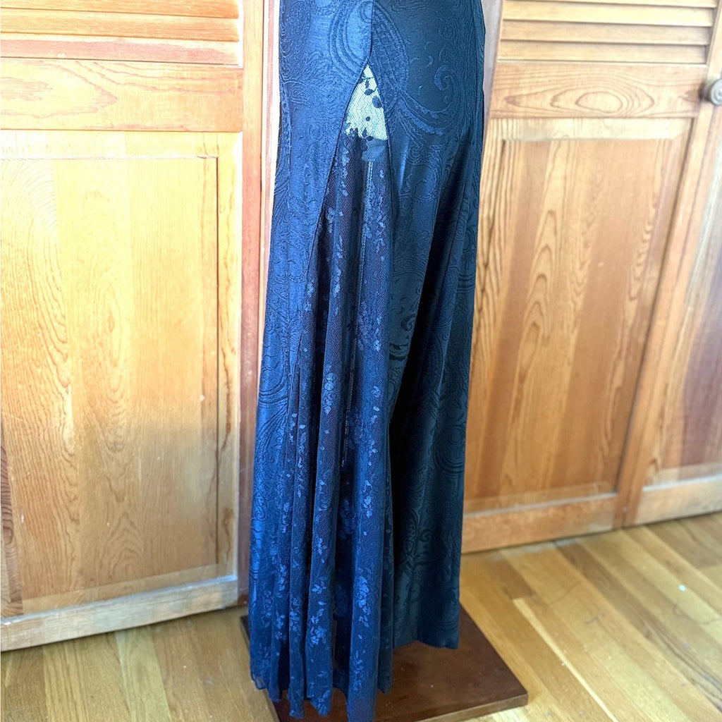 Devil Fashion Gothic Victorian 1930s 'Birds of a Feather' Lace Maxi Gown Dress