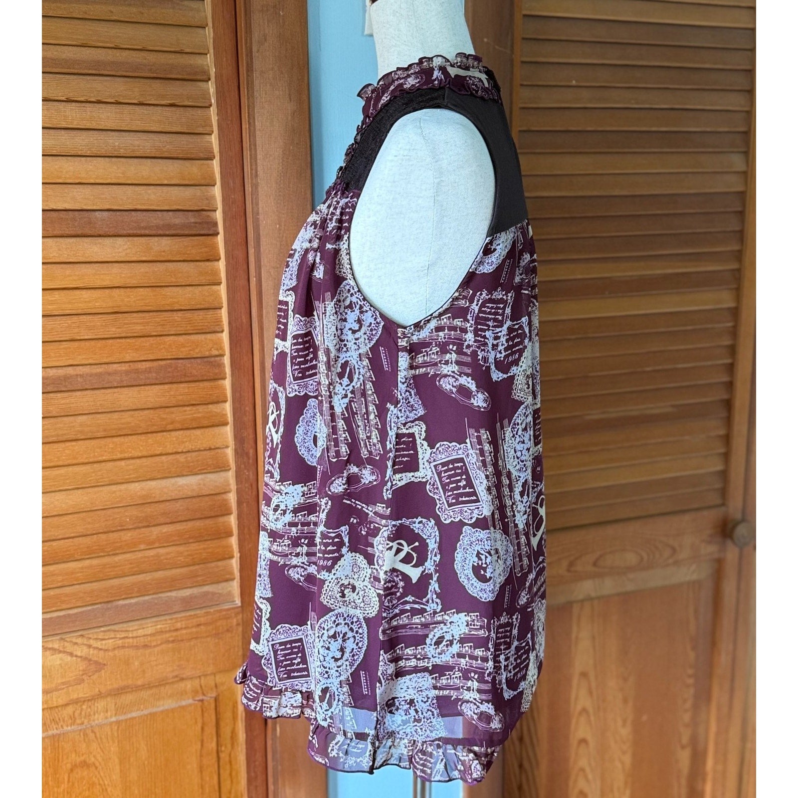 Axes Femme J-fashion Lolita Jirai Gyaru Kawaii Music Brugundy Tunic Top M