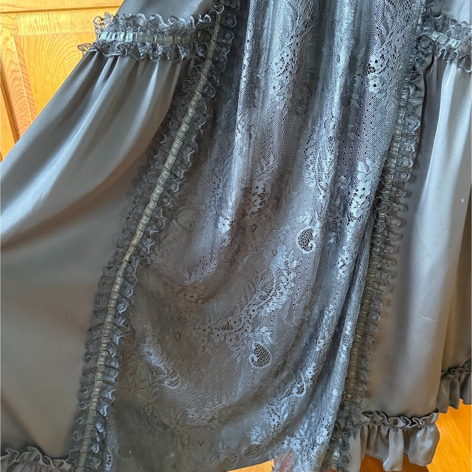 Dark in Love Gothic Victorian Vampire Vkei Black Lace & Ruffle Skirt M-XL