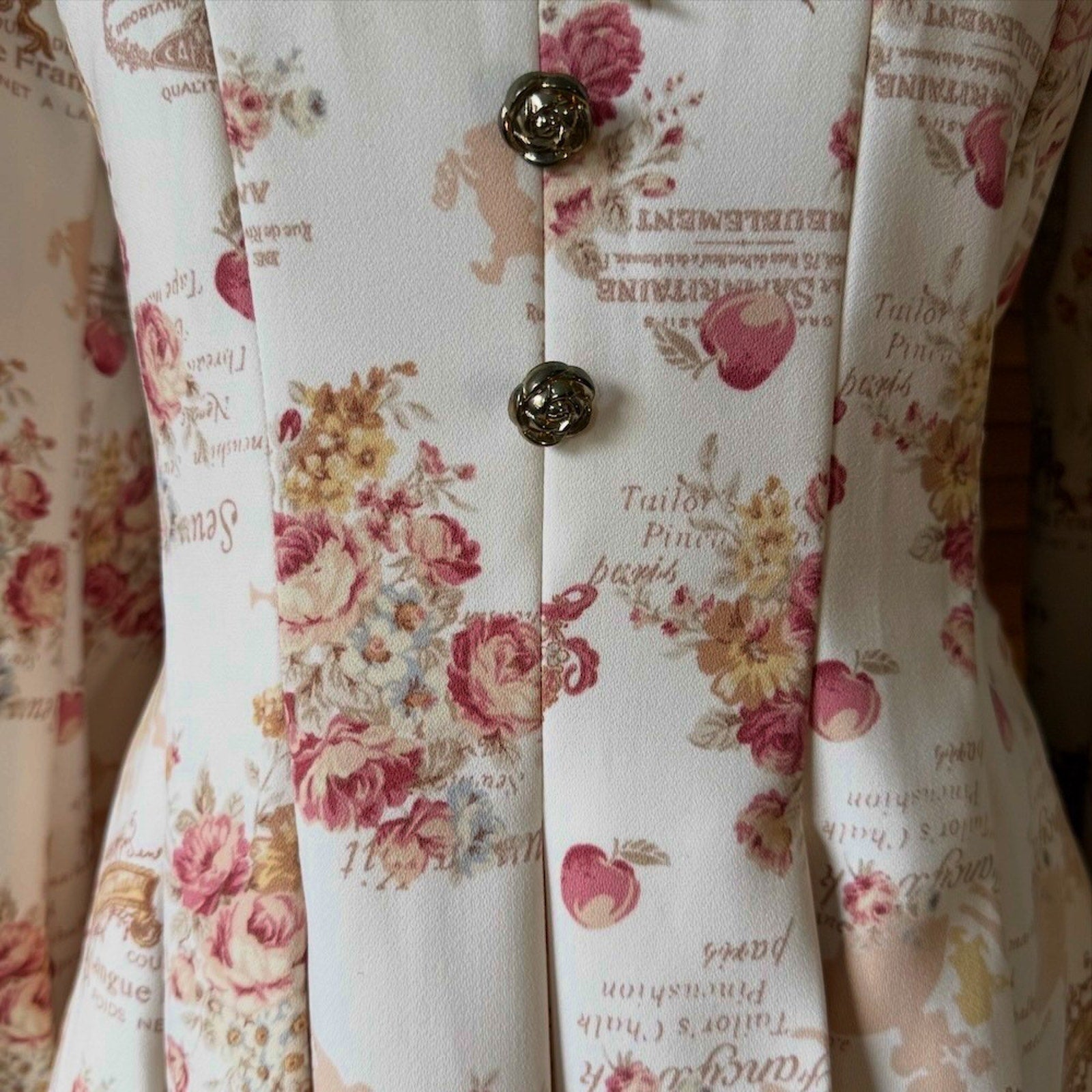 Liz Lisa J-fashion Gyaru Himekaji Victorian Rose Ivory Lace-Up Back Dress XS