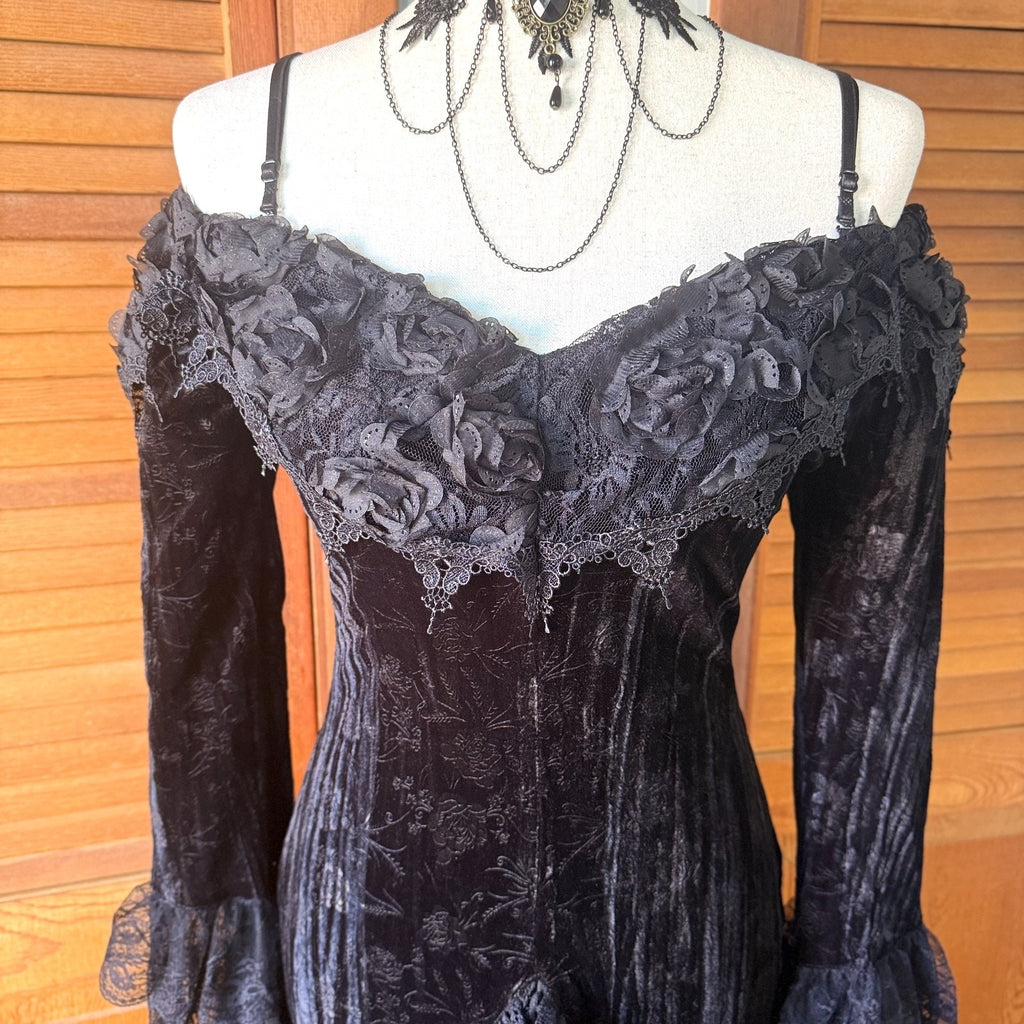 Dark in Love Gothic Victorian Vampire Rose Luxe Black Velvet & Lace Gown