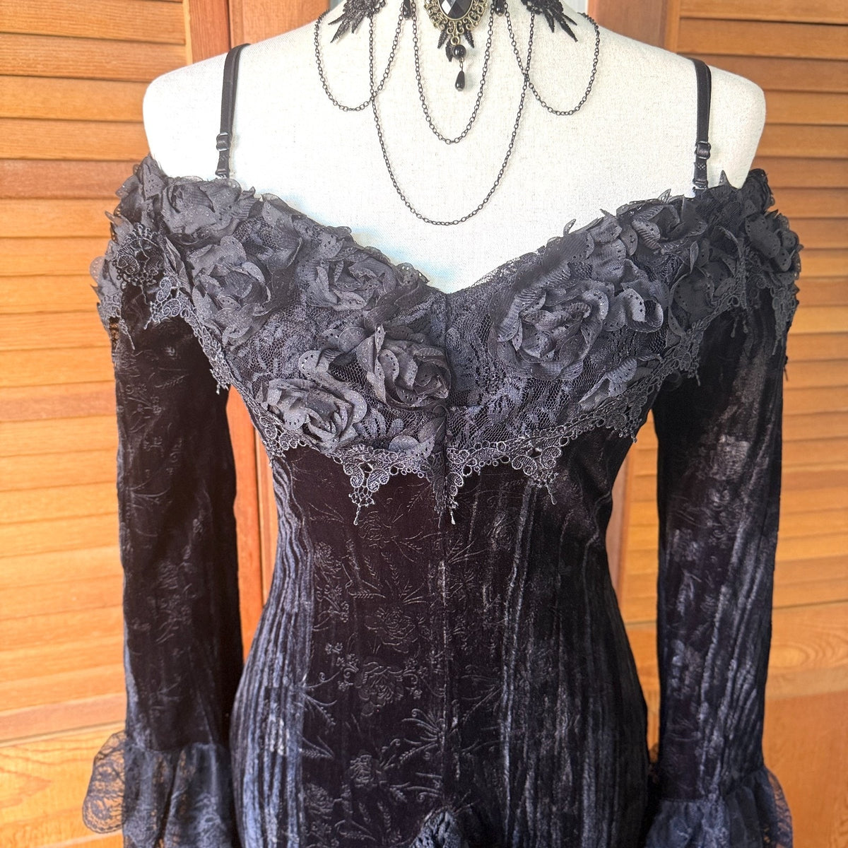 Dark in Love Gothic Victorian Vampire Rose Luxe Black Velvet & Lace Gown