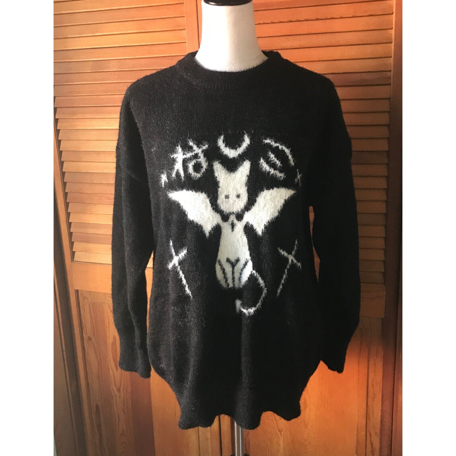 Gothic Lolita EGL Visual Kei Jirai Kawaii Black White Neko Cat Angel Sweater M