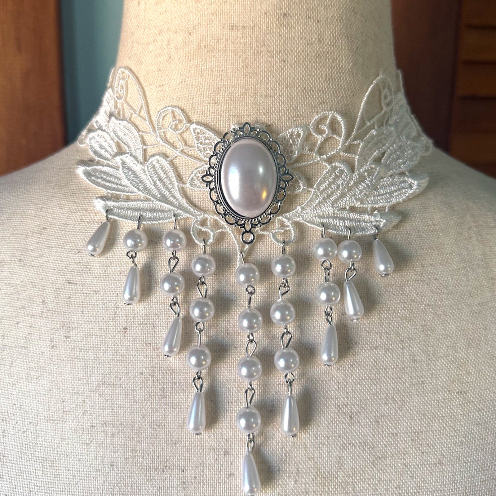 Gothic Victorian Whimsigoth Cottagecore Vkei White Lace Teardrop Choker Necklace