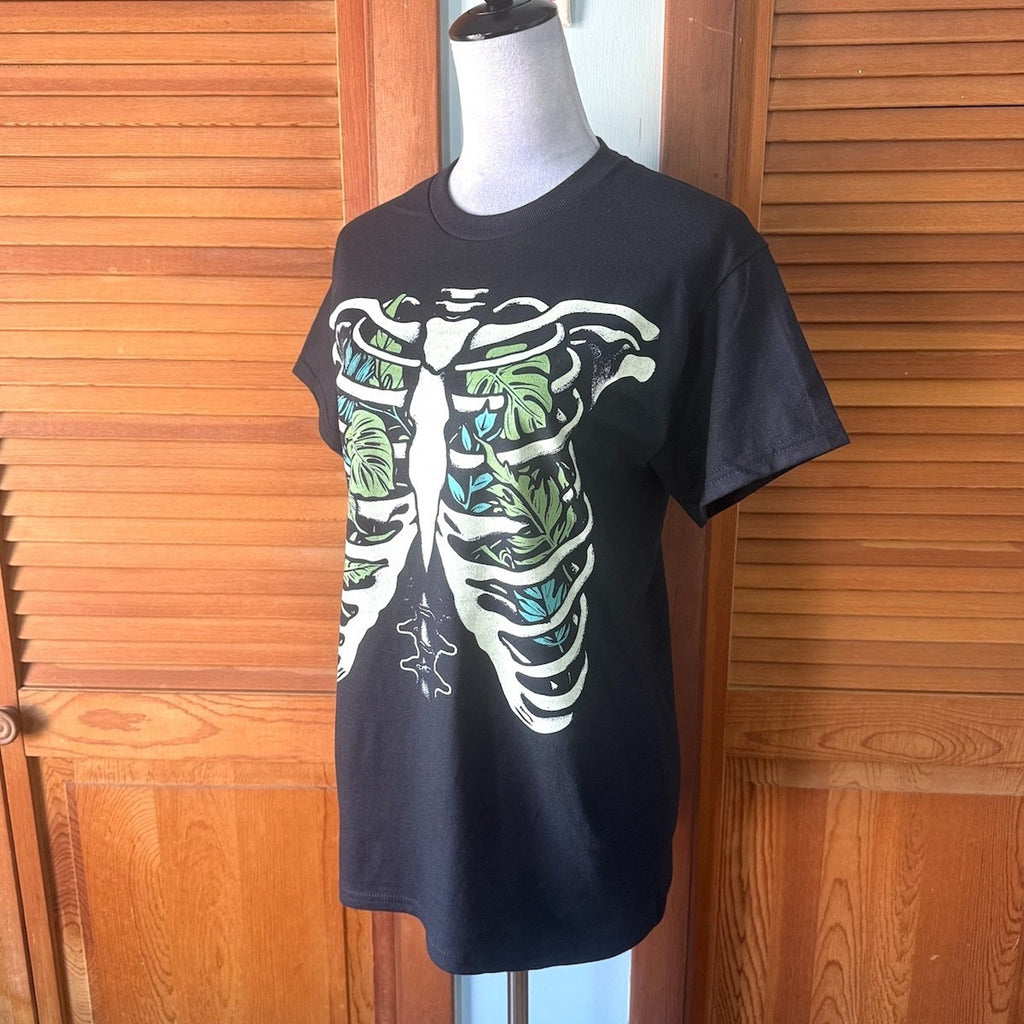 Garden Goth Plant Lover Punk Emo Alternative Black Green Skeleton Tee T-Shirt