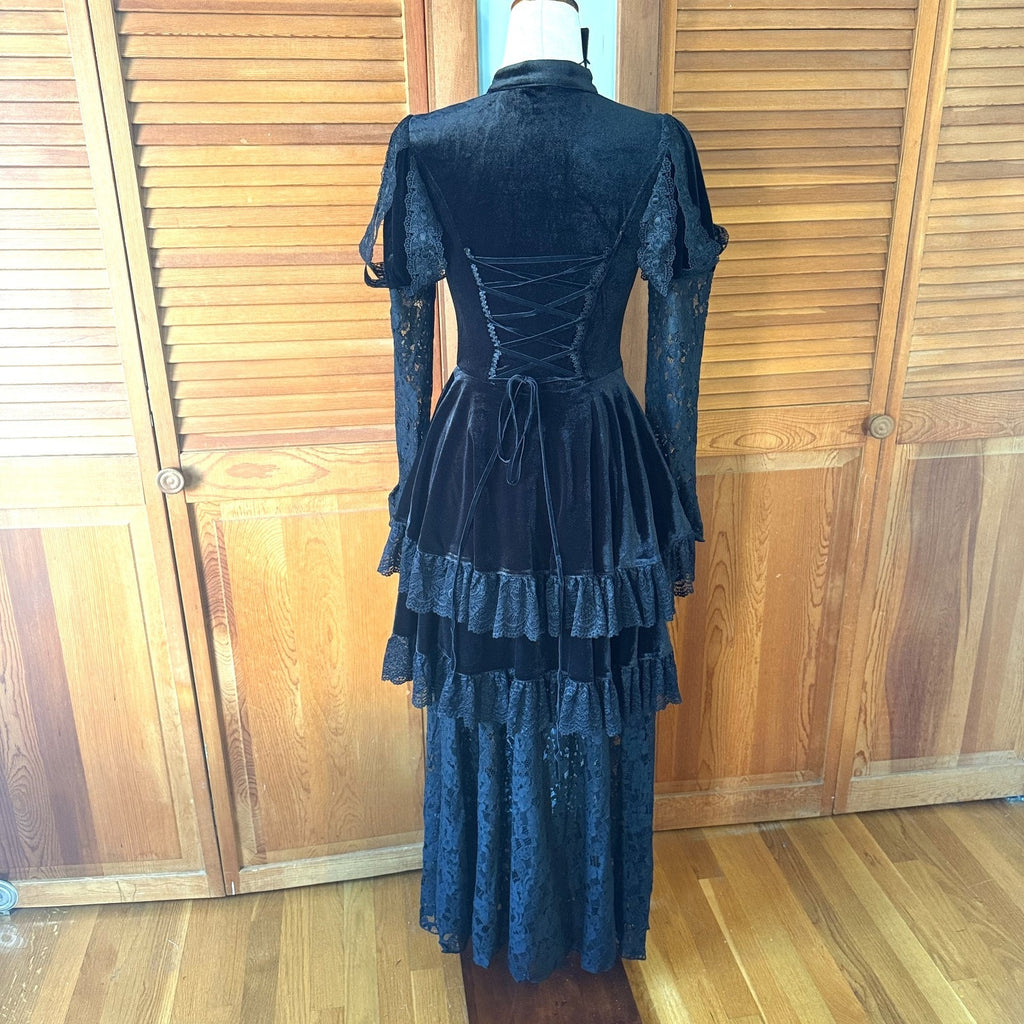 Dark In Love Gothic Victorian Lolita Princess Romantic Black Velvet Dress